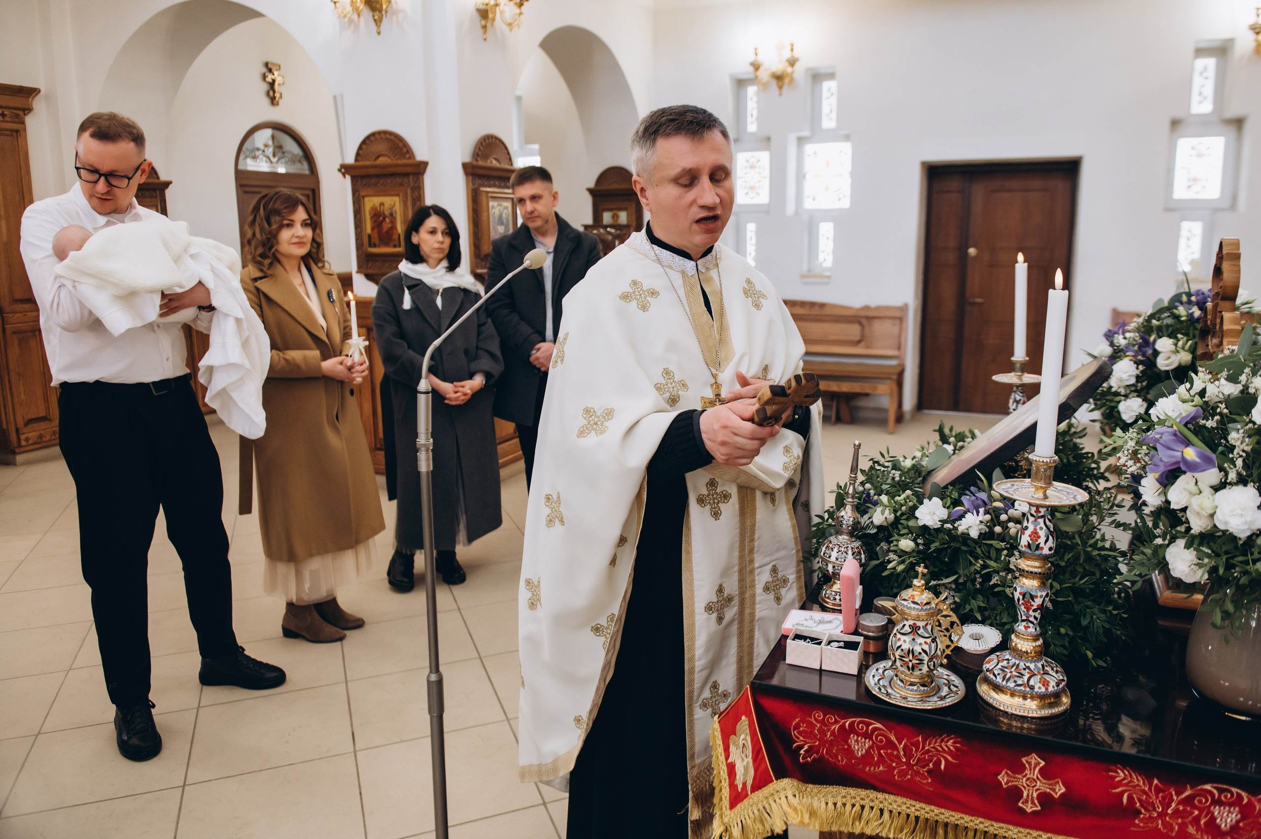 Фотосесія Хрещення Тернопіль, зйомка Хрестин Тернопіль, Храм Різдва Пресвятої Богородиці УГКЦ Тернопіль. Сімейний, дитячий та індивідуальний фотограф в м. Тернопіль, м. Львів
