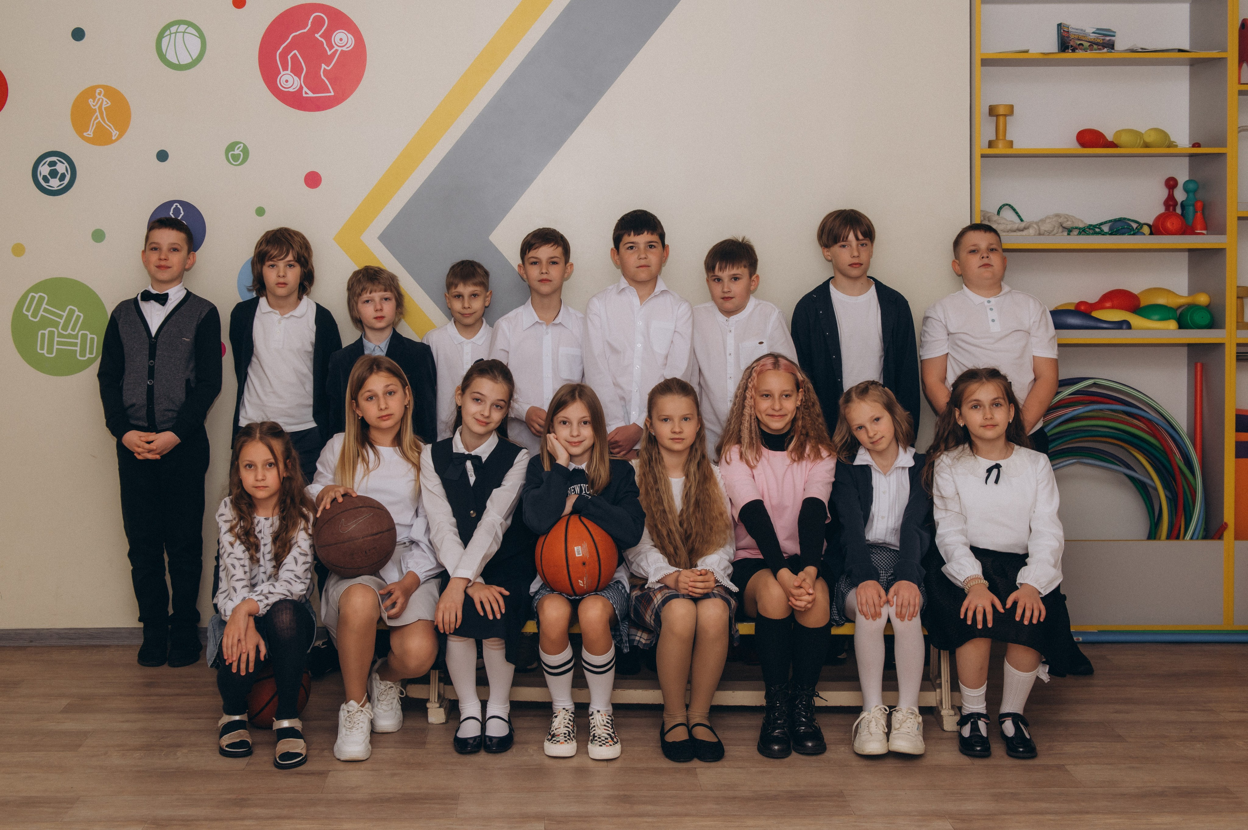 Шкільна фотосесія на віньєтки Тернопіль, фотосесія випускників Тернопіль, зйомка на віньєтки, шкільні фотоальбоми Тернопіль. Сімейний, дитячий та індивідуальний фотограф в м. Тернопіль, м. Львів