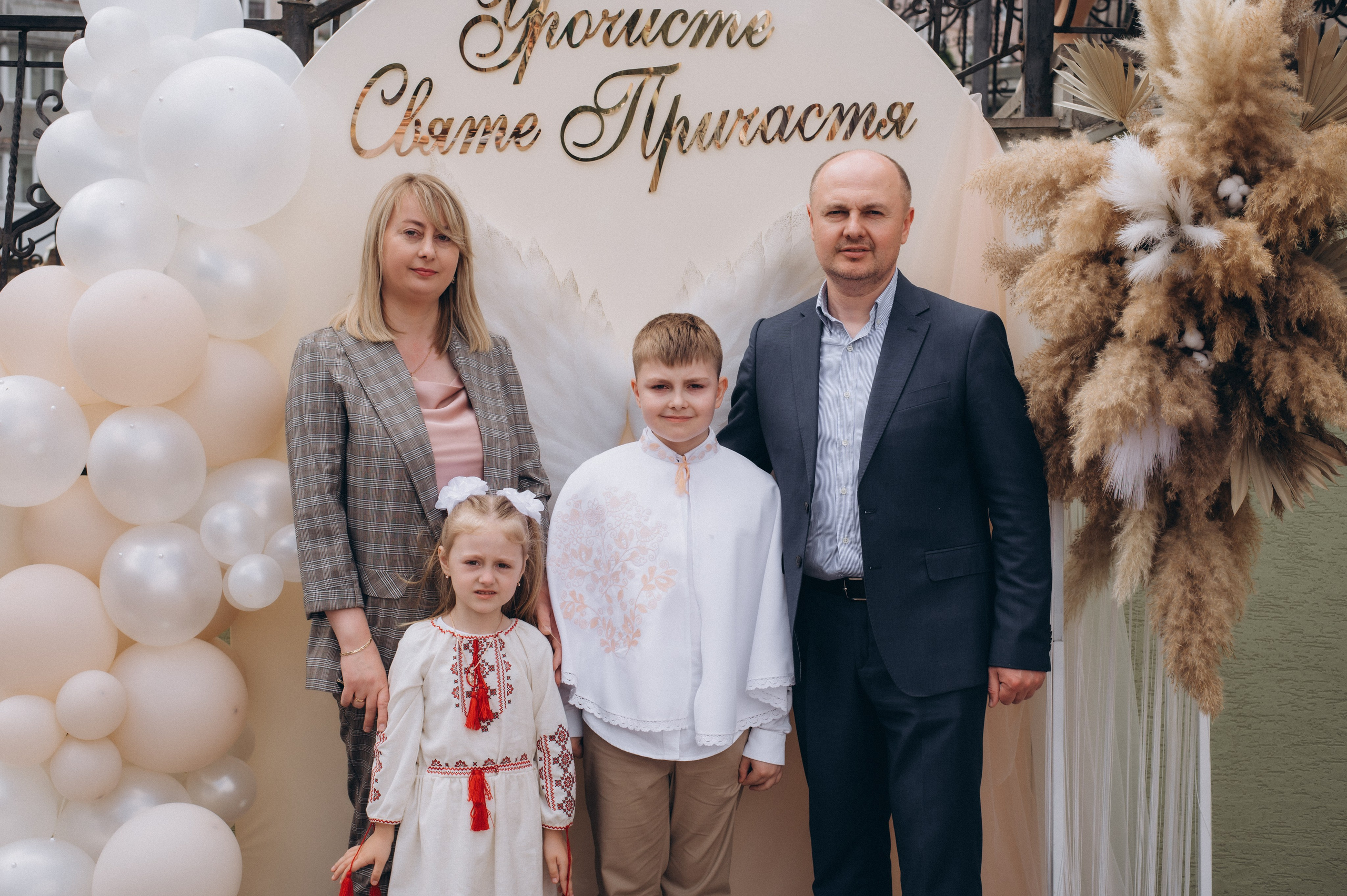 Фотосесія Причастя Тернопіль, зйомка Причастя, фотограф на Причастя Тернопіль, Причастя Львів, Причастя церква Михаїла Тернопіль. Сімейний, дитячий та індивідуальний фотограф в м. Тернопіль, м. Львів