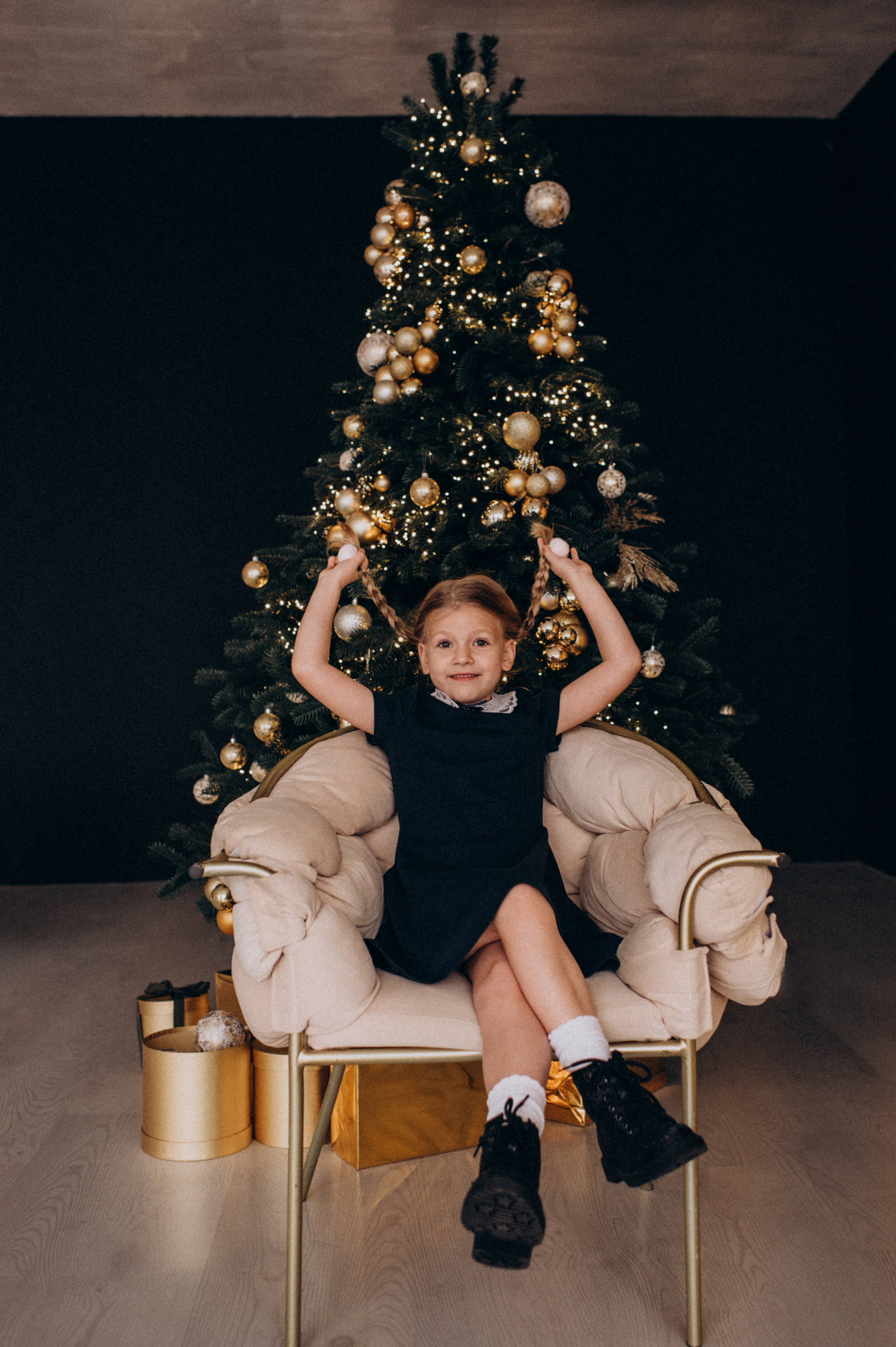 Новорічна фотосесія у студії Тернополя, фотосесія Львів. Сімейний, дитячий та індивідуальний фотограф в м. Тернопіль, м. Львів