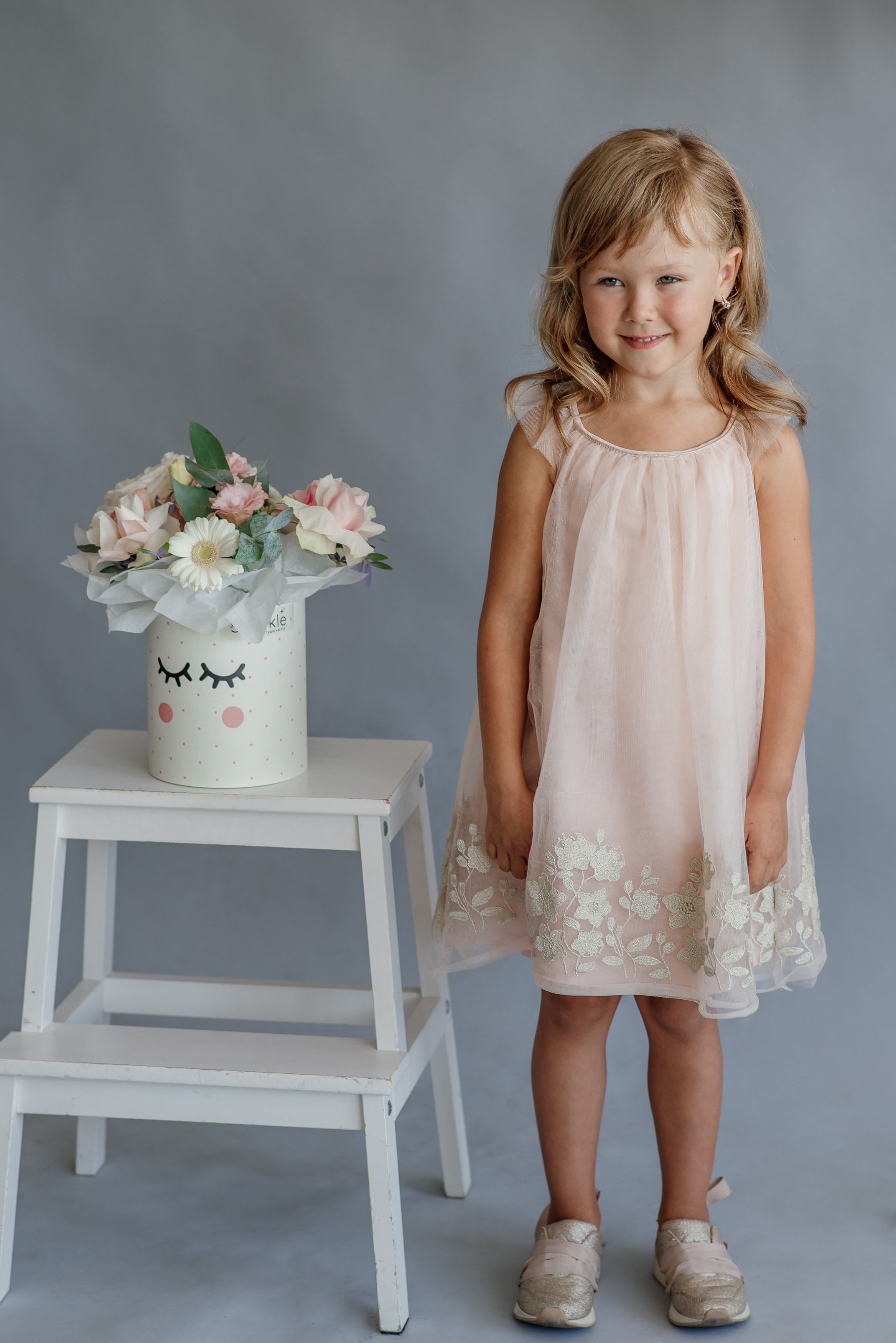 Студійна фотосесія з квітами для квіткової крамниці Sparkle. Тернопіль. Сімейний, дитячий та індивідуальний фотограф в м. Тернопіль, м. Львів