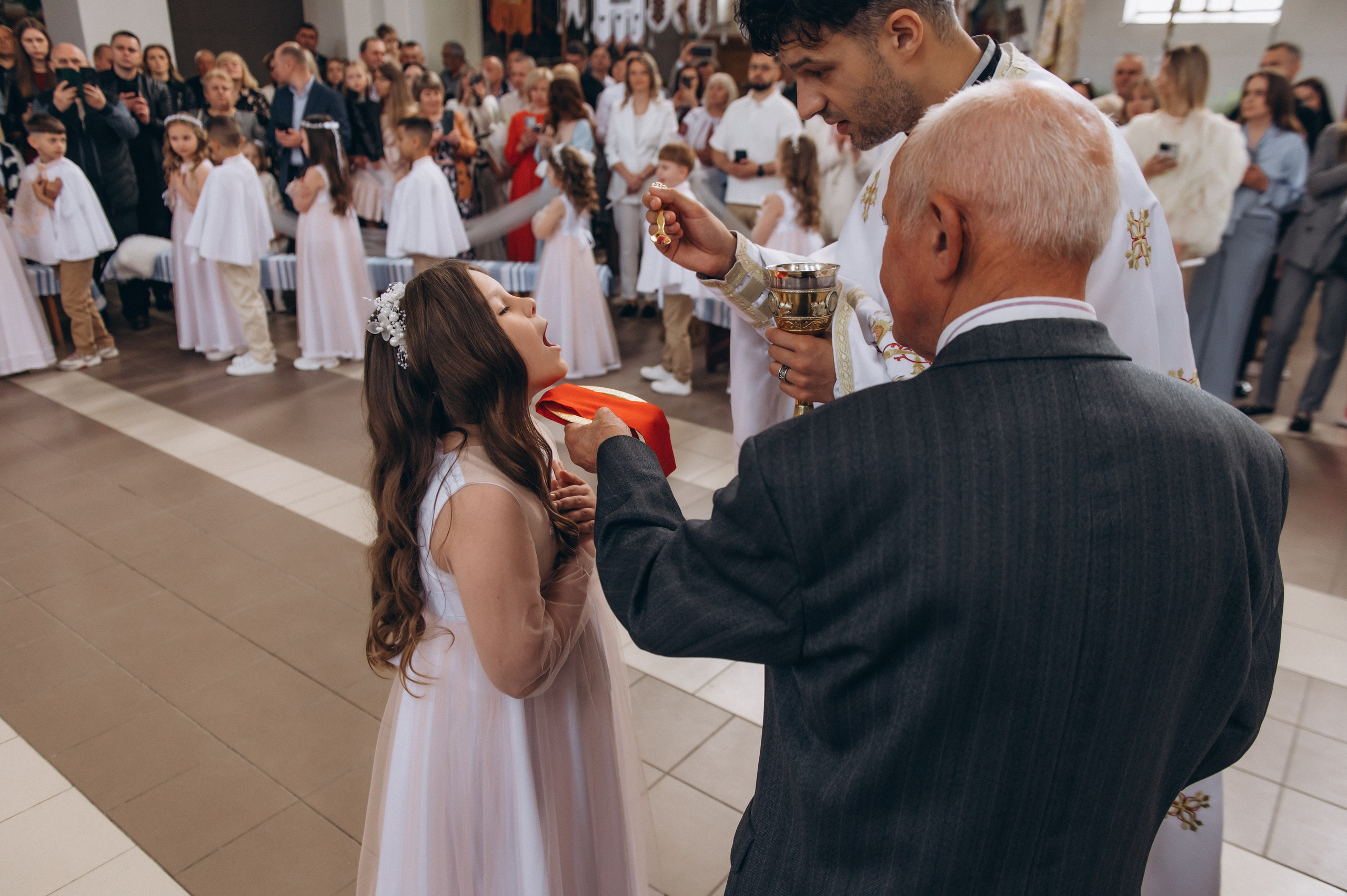 Фотосесія Причастя Тернопіль, зйомка Причастя, фотограф на Причастя Тернопіль, Причастя Львів, Причастя церква Михаїла Тернопіль. Сімейний, дитячий та індивідуальний фотограф в м. Тернопіль, м. Львів