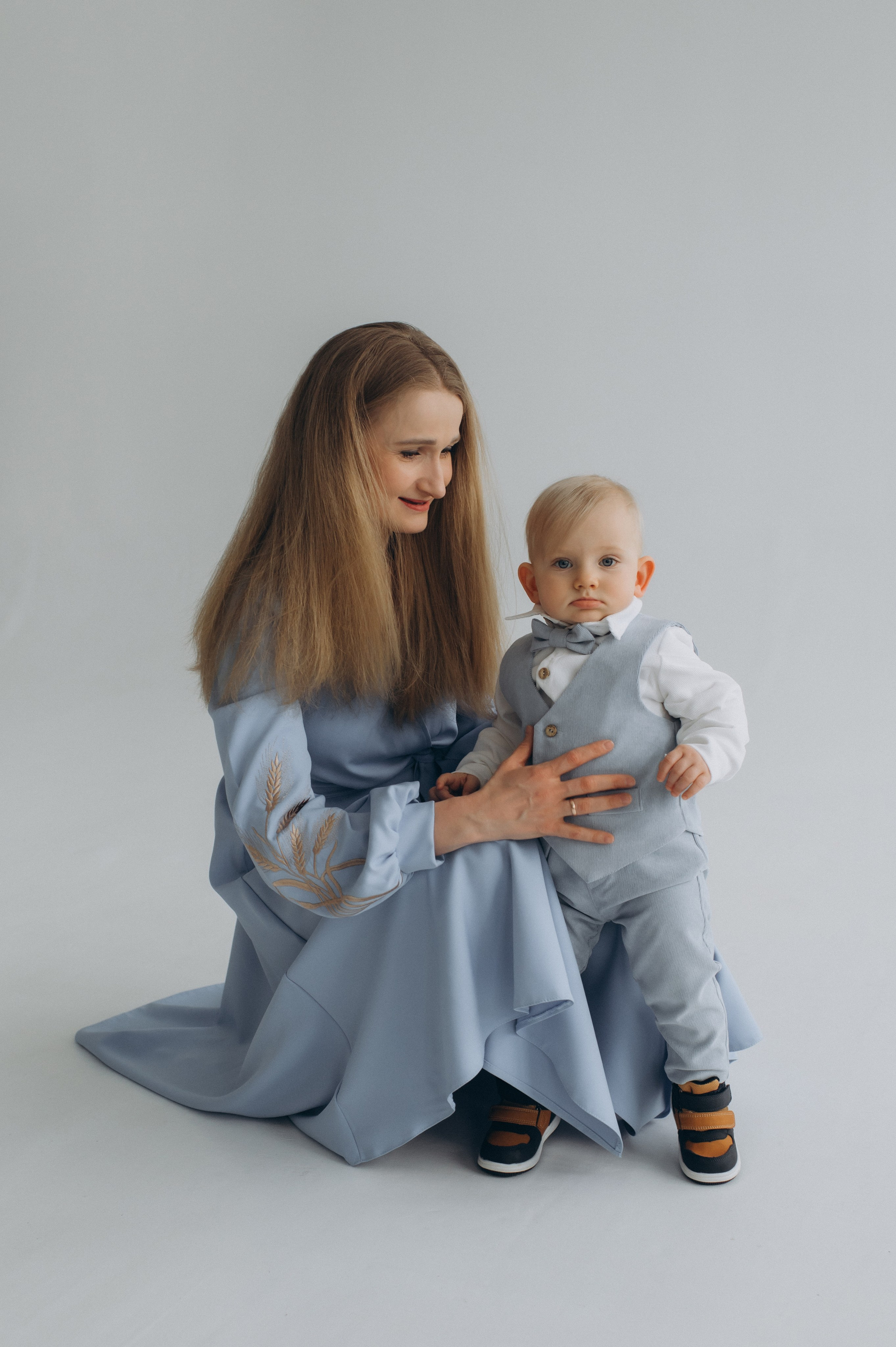 Зйомка дня народження дитини, фотосесія 1 рік Тернопіль, сімейний фотограф Тернопіль, сімейна фотосесія Тернопіль, перший тортик малюка. Сімейний, дитячий та індивідуальний фотограф в м. Тернопіль, м. Львів