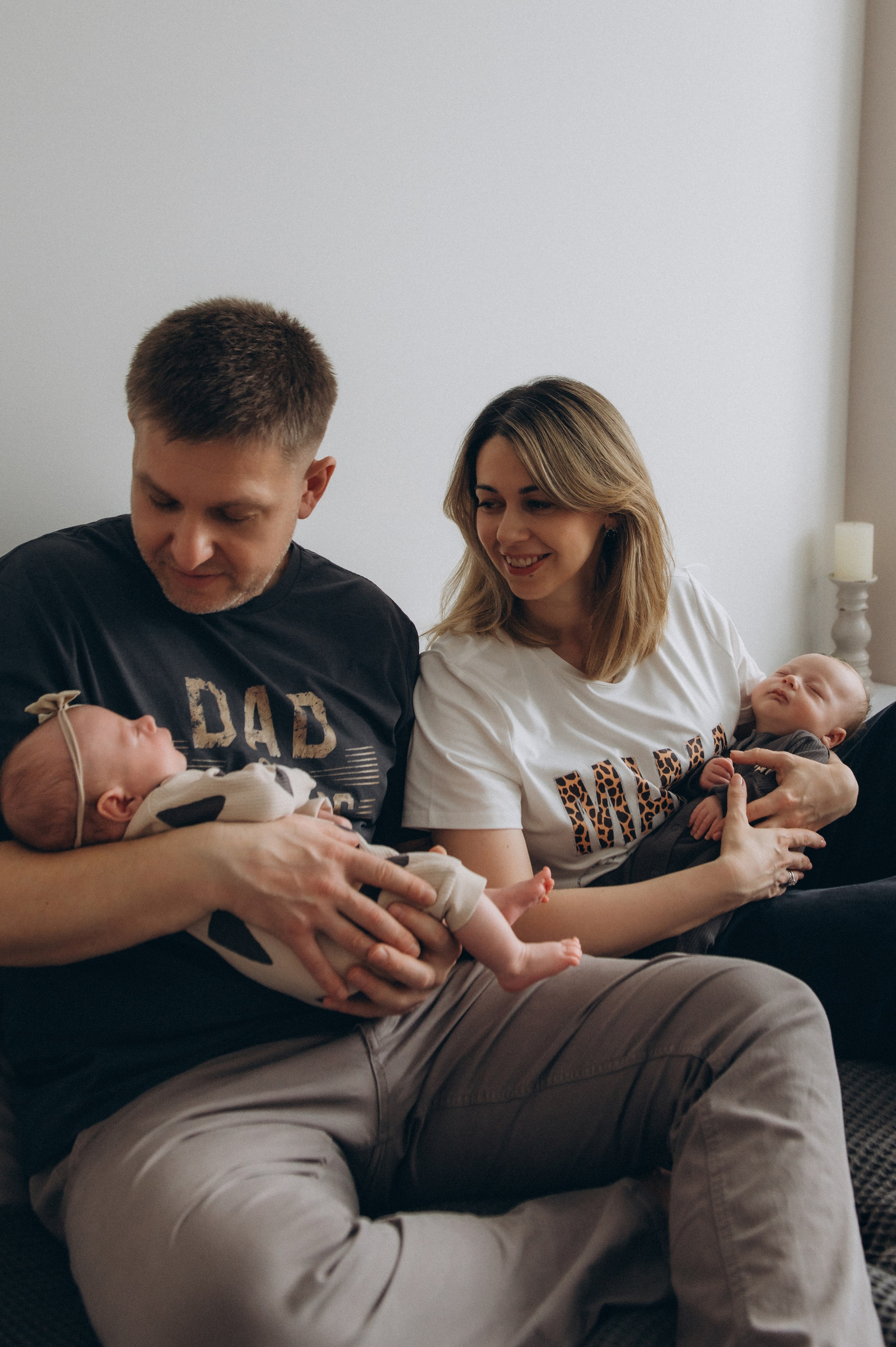 Сімейна фотосесія вдома Тернопіль, сімейний фотограф Львів Тернопіль, сімейна фотосесія Тернопіль, фотосесія двійні, зйомка близнюків. Сімейний, дитячий та індивідуальний фотограф в м. Тернопіль, м. Львів