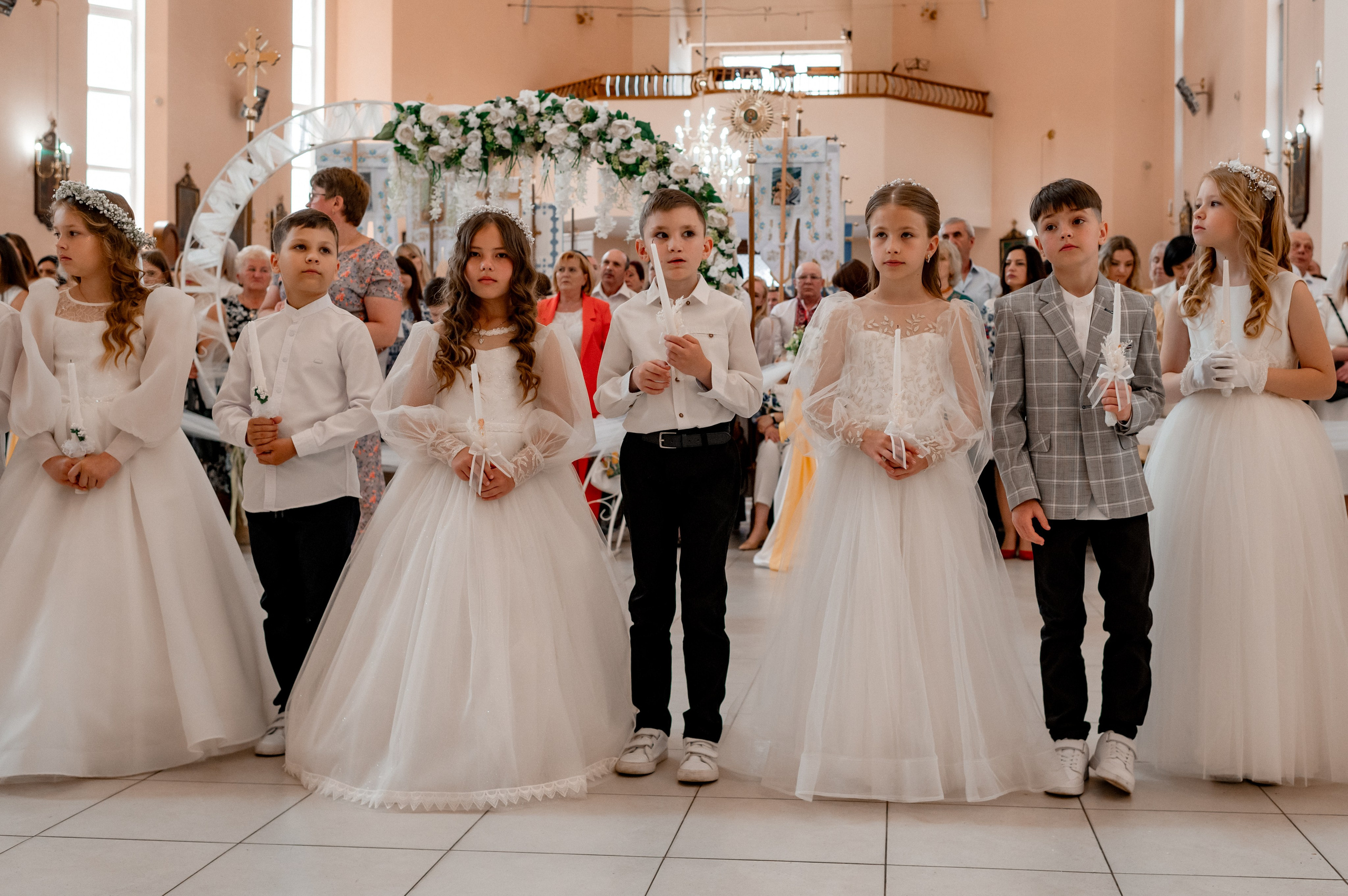 Фотосесія Першого Причастя Тернопіль, зйомка Причастя Тернопіль, Таїнство Першого Причастя Тернопіль, Катедра Причастя Тернопіль. Сімейний, дитячий та індивідуальний фотограф в м. Тернопіль, м. Львів