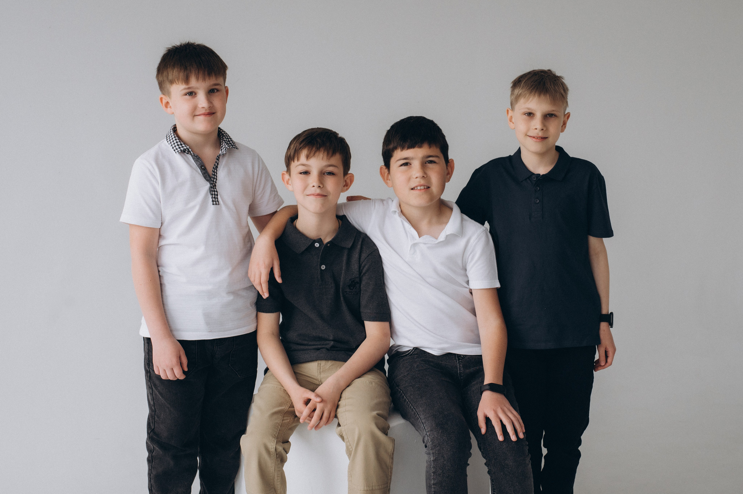 Шкільна фотосесія на віньєтки Тернопіль, фотосесія випускників Тернопіль, зйомка на віньєтки, шкільні фотоальбоми Тернопіль. Сімейний, дитячий та індивідуальний фотограф в м. Тернопіль, м. Львів