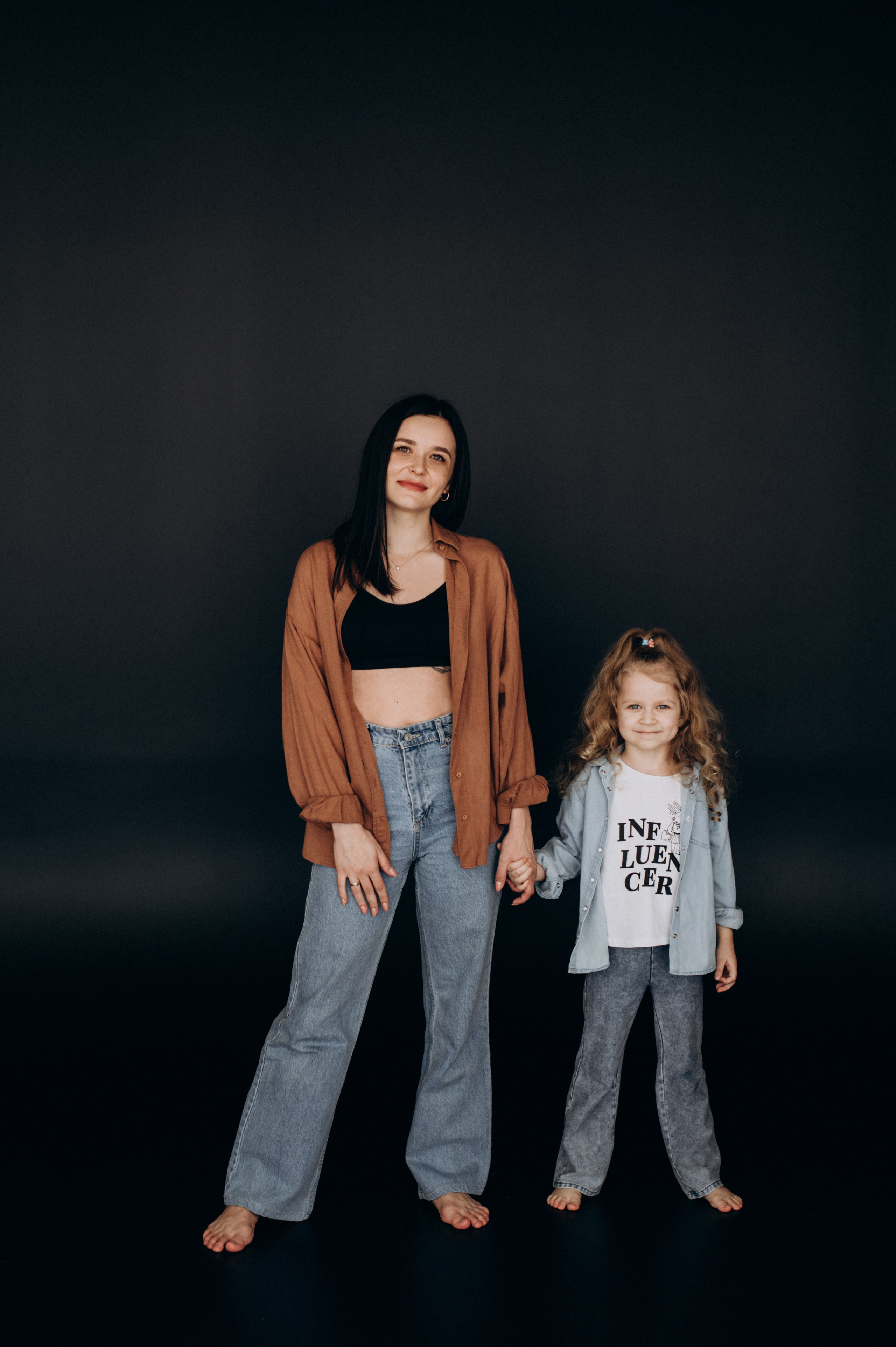 Сімейна фотосесія у студії, зйомка мами і дитини фотосесія Тернопіль Львів. Сімейний, дитячий та індивідуальний фотограф в м. Тернопіль, м. Львів