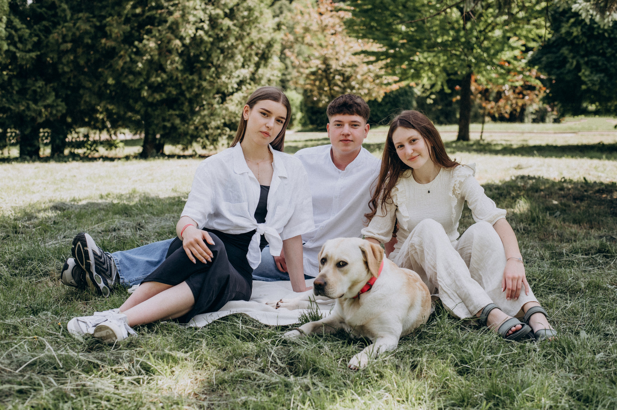 Фотосесія випускників, зйомка випускників Тернопіль Львів, випускні фотоальбоми Тернопіль, шкільні фотоальбоми Тернопіль. Сімейний, дитячий та індивідуальний фотограф в м. Тернопіль, м. Львів