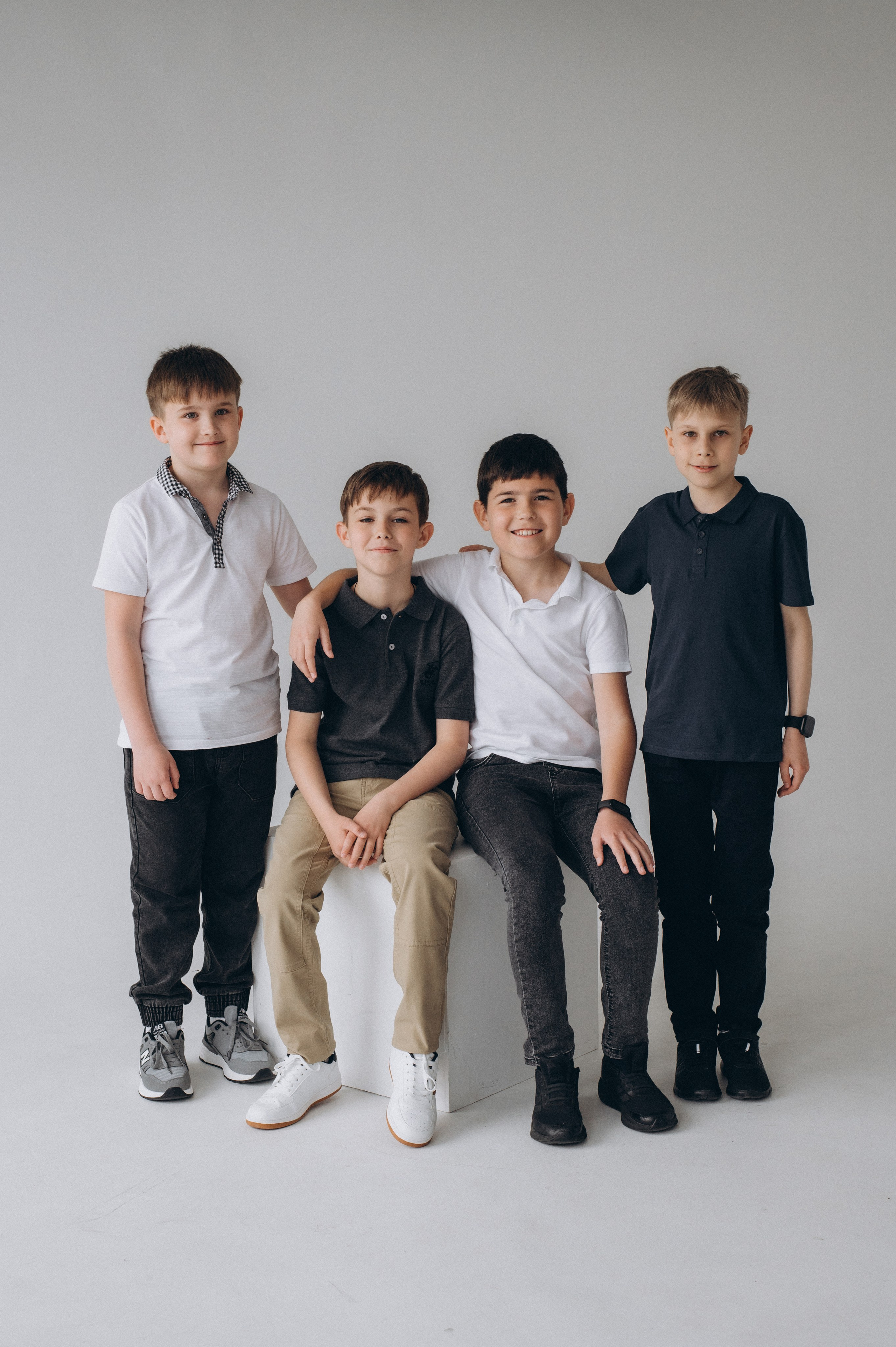 Шкільна фотосесія на віньєтки Тернопіль, фотосесія випускників Тернопіль, зйомка на віньєтки, шкільні фотоальбоми Тернопіль. Сімейний, дитячий та індивідуальний фотограф в м. Тернопіль, м. Львів