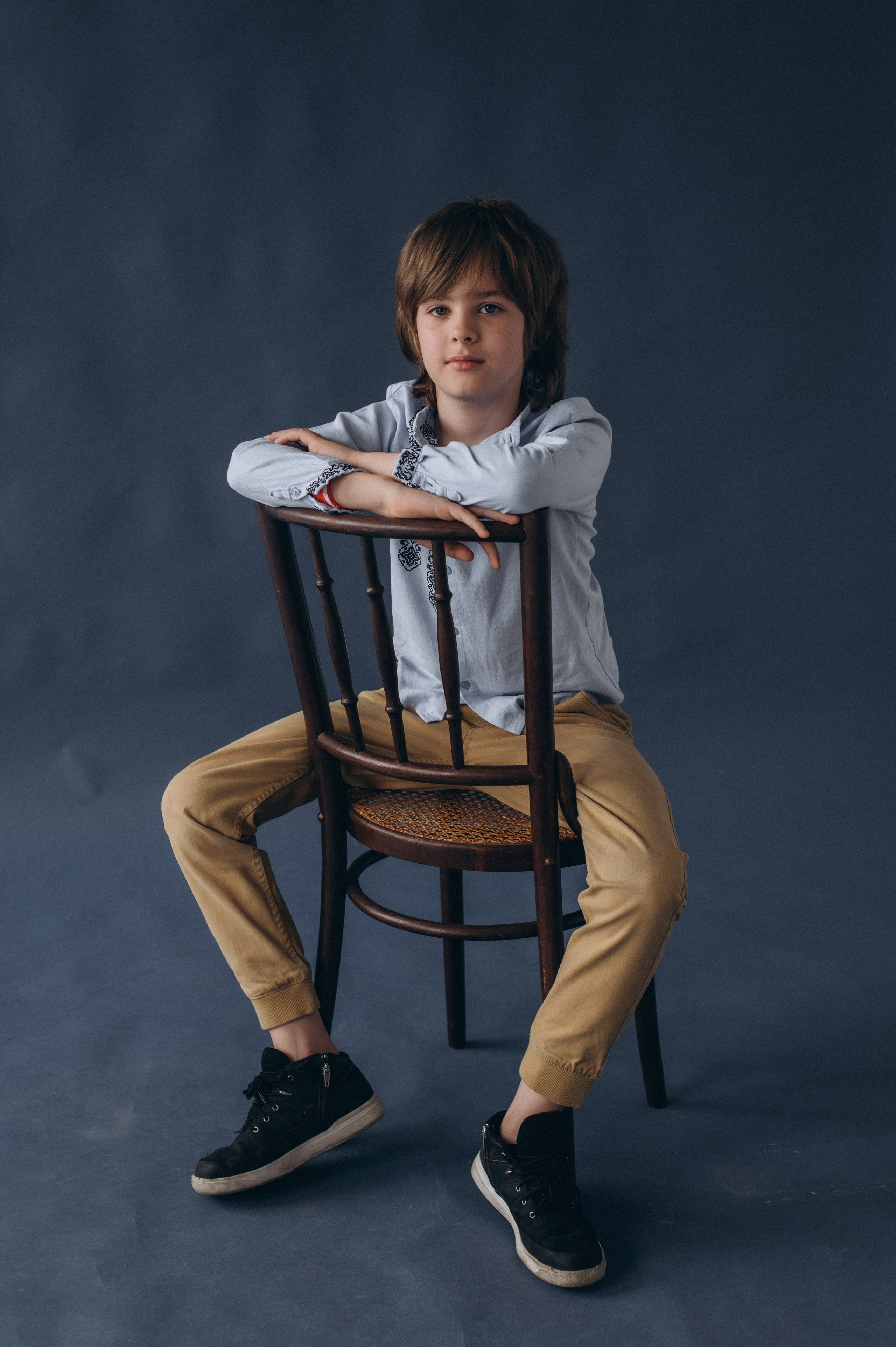 Шкільна фотосесія на віньєтки Тернопіль, фотосесія випускників Тернопіль, зйомка на віньєтки, шкільні фотоальбоми Тернопіль. Сімейний, дитячий та індивідуальний фотограф в м. Тернопіль, м. Львів