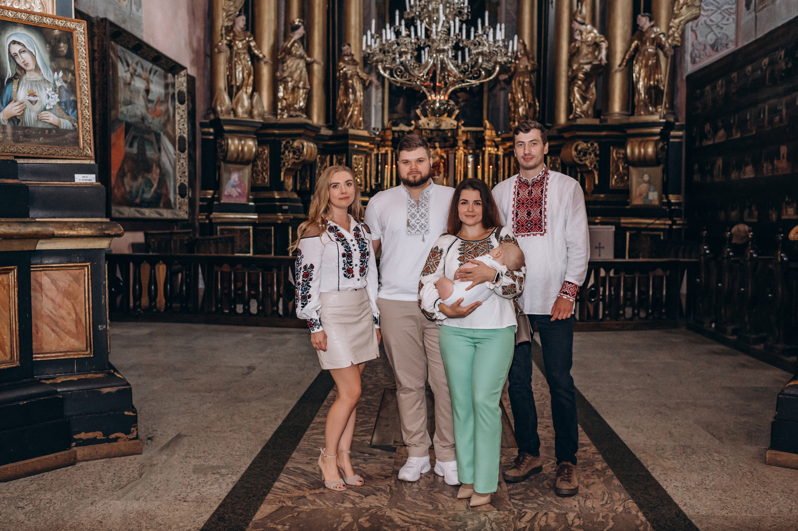 Хрещення Марка, Бернардинський монастир, Львів. Сімейний, дитячий та індивідуальний фотограф в м. Тернопіль, м. Львів