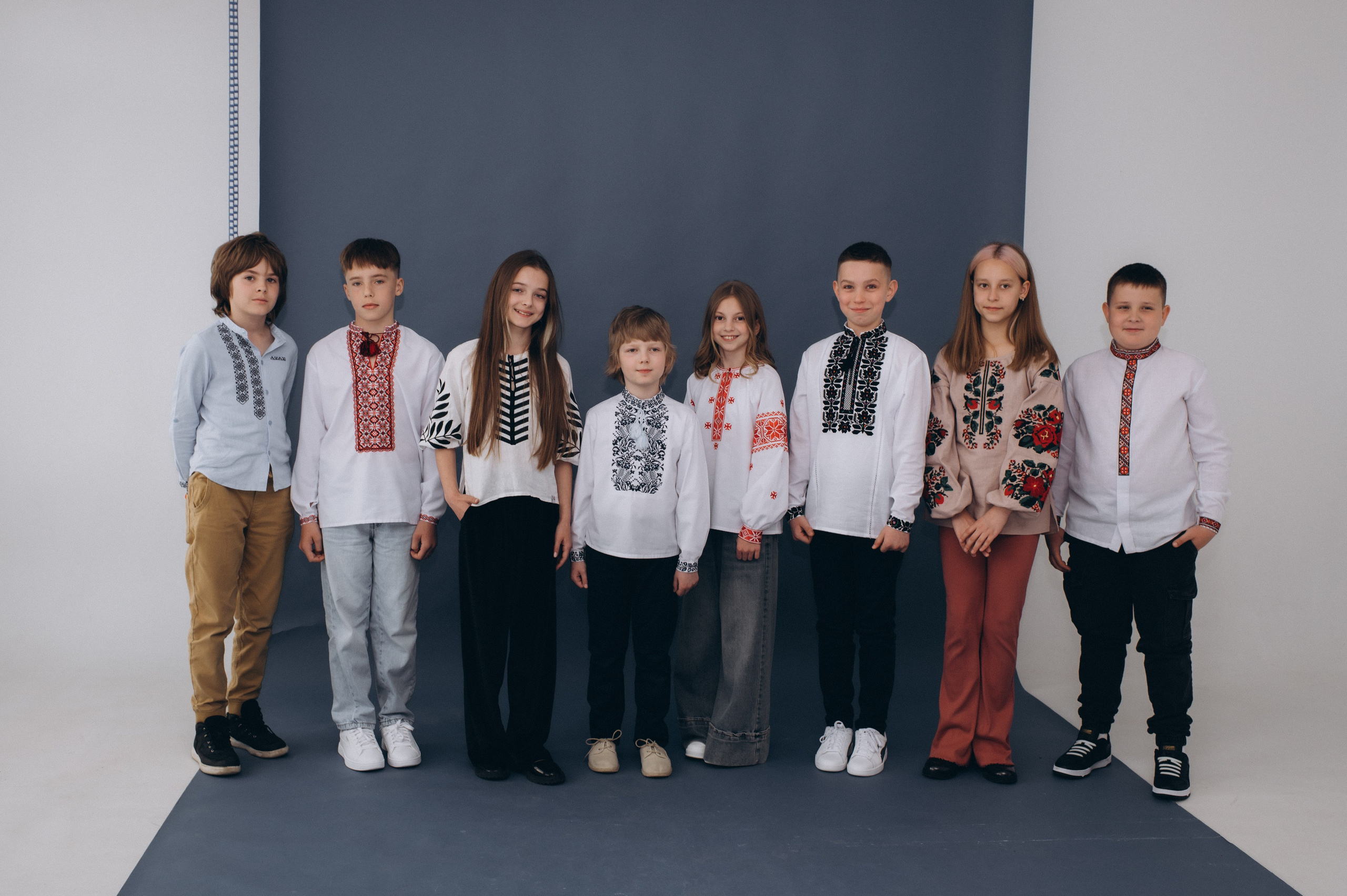 Шкільна фотосесія на віньєтки Тернопіль, фотосесія випускників Тернопіль, зйомка на віньєтки, шкільні фотоальбоми Тернопіль. Сімейний, дитячий та індивідуальний фотограф в м. Тернопіль, м. Львів