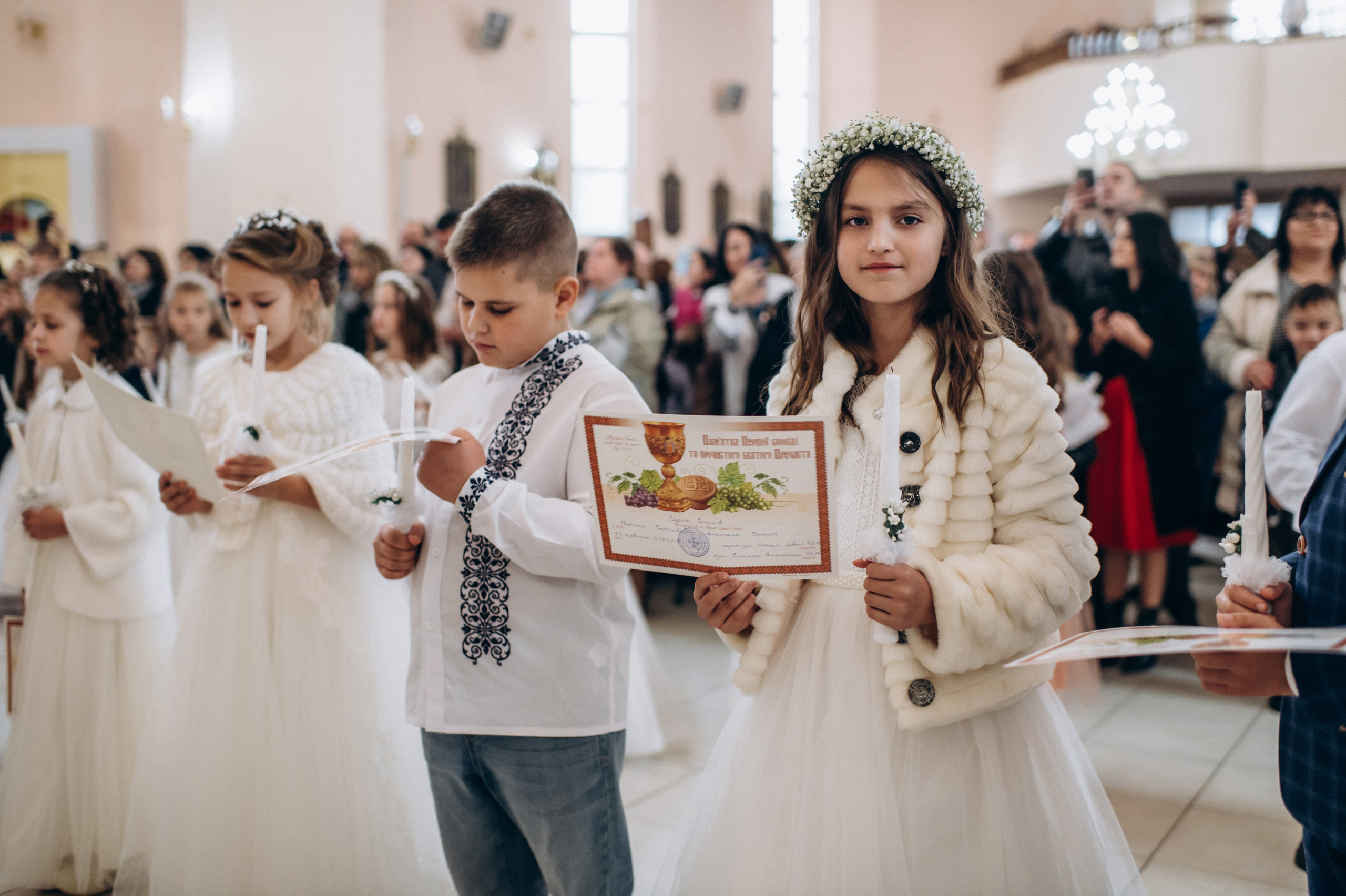 Фотосесія Першого Причастя Тернопіль, зйомка Причастя Тернопіль, Таїнство Першого Причастя Тернопіль, Катедра Причастя Тернопіль. Сімейний, дитячий та індивідуальний фотограф в м. Тернопіль, м. Львів