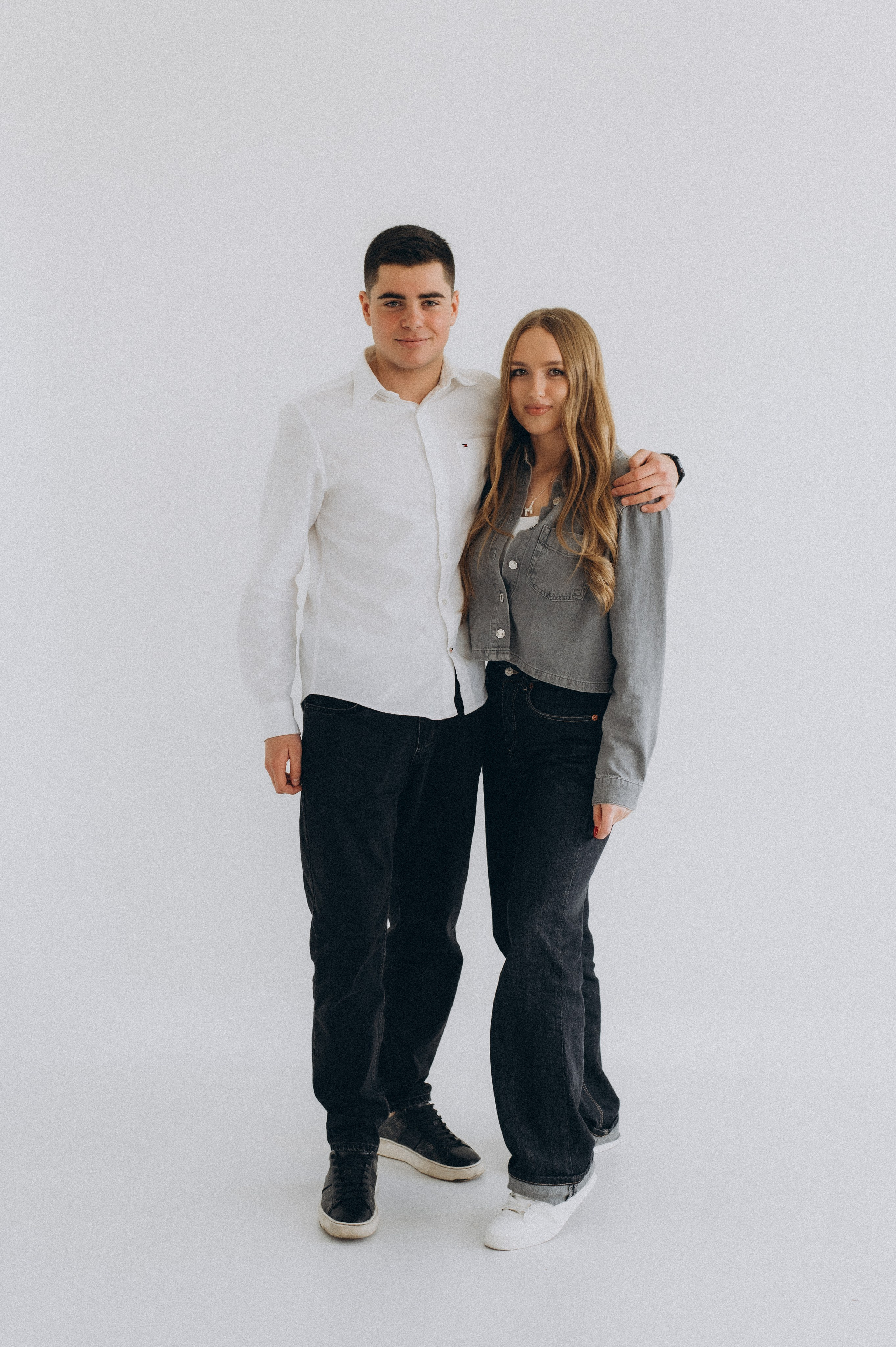 Фотосесія випускників, фотосесія на віньєтки Тернопіль, випускники Тернопіль, випуск 2025. Сімейний, дитячий та індивідуальний фотограф в м. Тернопіль, м. Львів