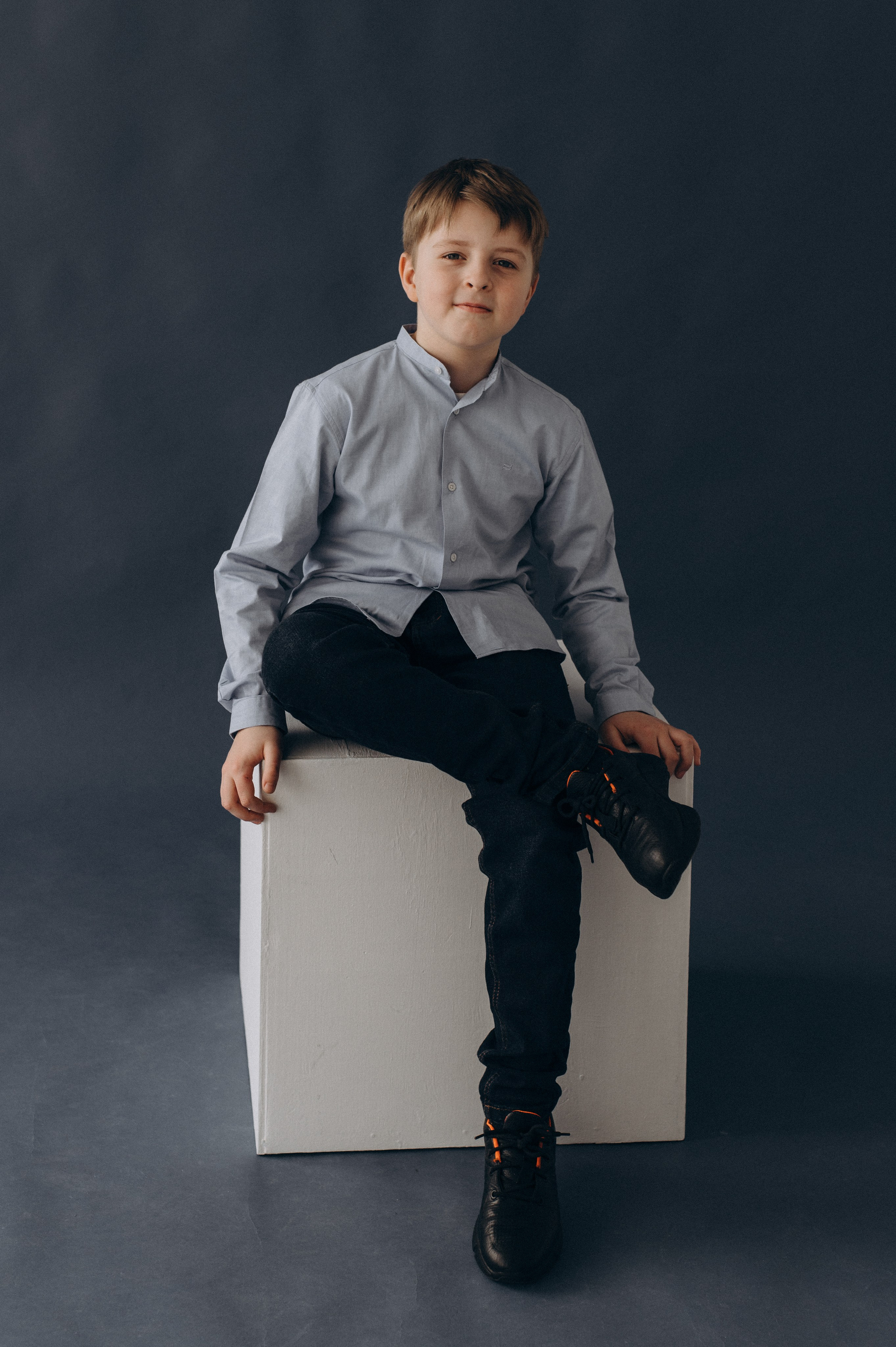 Шкільна фотосесія на віньєтки Тернопіль, шкільні альбоми, фотосесія випускників Тернопіль, випускний альбом, фотограф випускний Тернопіль. Сімейний, дитячий та індивідуальний фотограф в м. Тернопіль, м. Львів