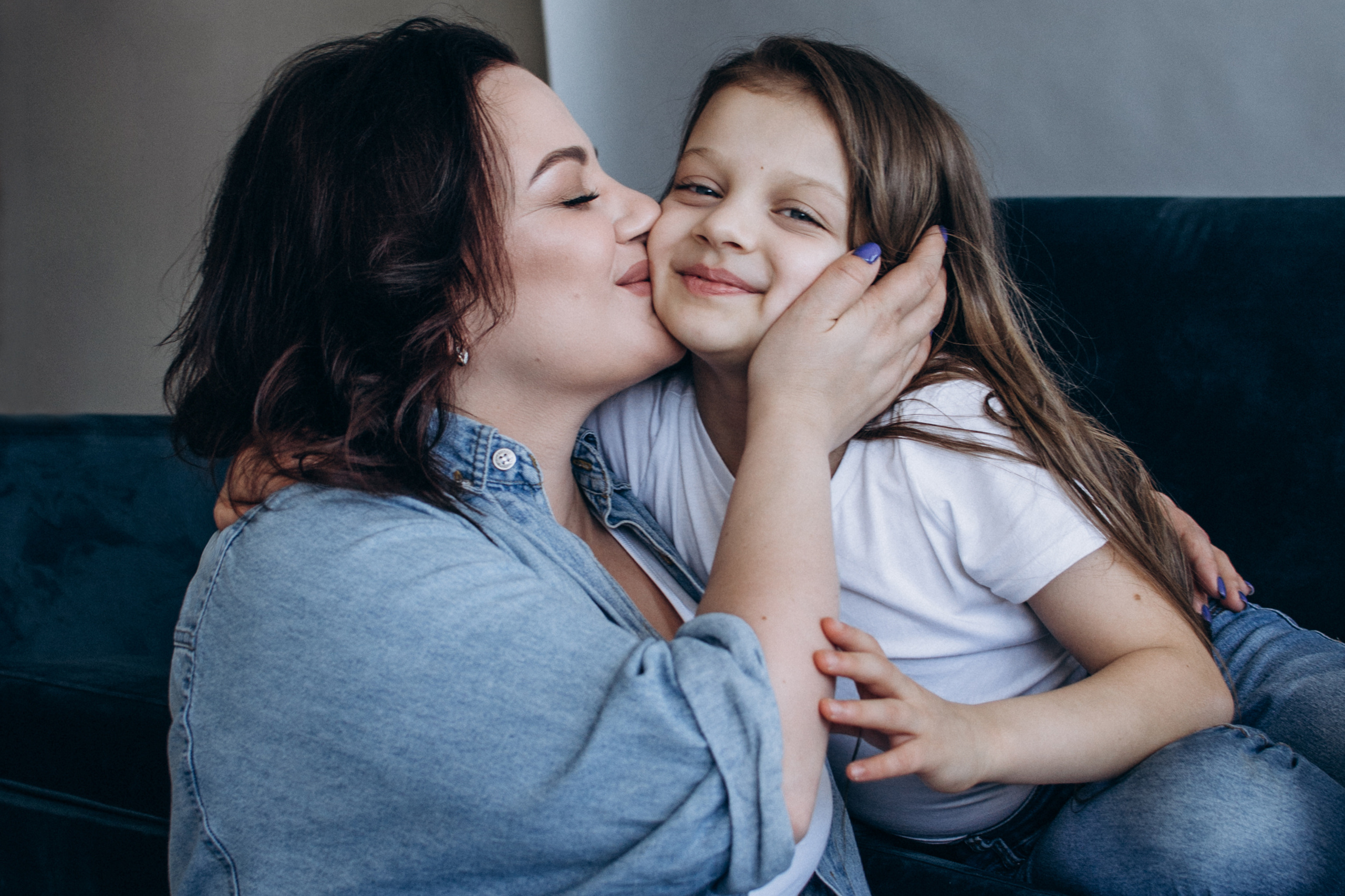 Мама і донечка. Студійна сімейна фотосесія. Сімейний, дитячий та індивідуальний фотограф в м. Тернопіль, м. Львів