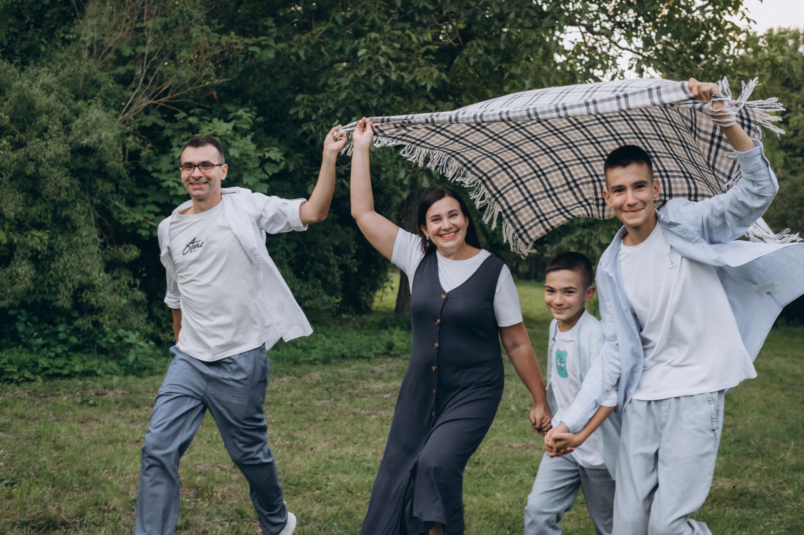 Сімейний фотограф Тернопіль, сімейна фотосесія на природі, сімейна фотосесія Тернопіль, зйомка сімї. Сімейний, дитячий та індивідуальний фотограф в м. Тернопіль, м. Львів