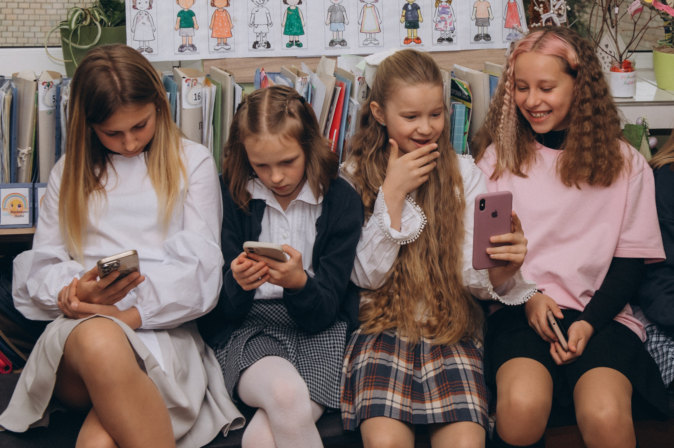 Шкільна фотосесія на віньєтки Тернопіль, фотосесія випускників Тернопіль, зйомка на віньєтки, шкільні фотоальбоми Тернопіль. Сімейний, дитячий та індивідуальний фотограф в м. Тернопіль, м. Львів