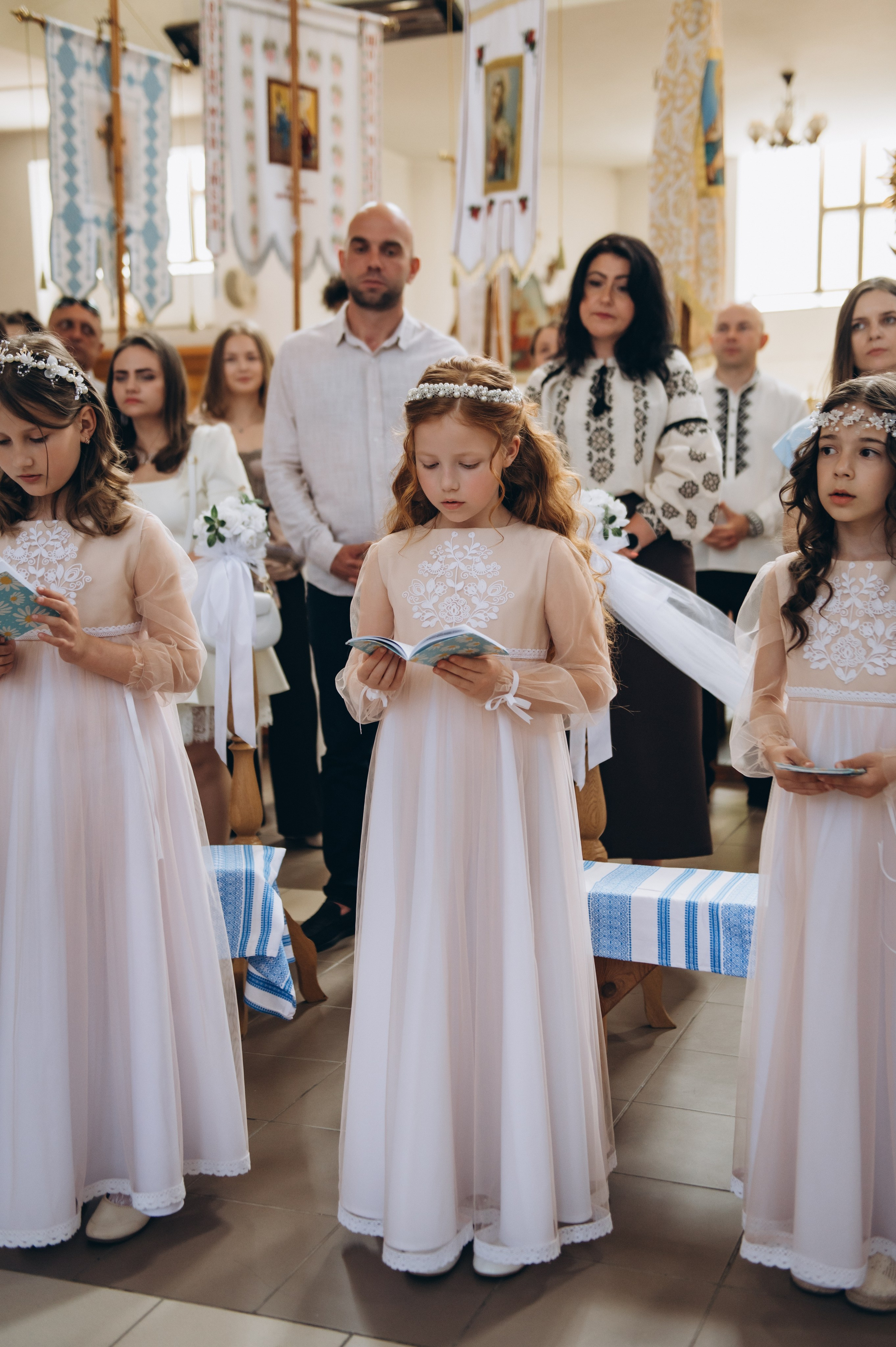 Фотосесія Причастя Тернопіль церква Св Михаїла, фотограф на Причастя Тернопіль, фотосесія Літургії Причастя Тернопіль. Сімейний, дитячий та індивідуальний фотограф в м. Тернопіль, м. Львів