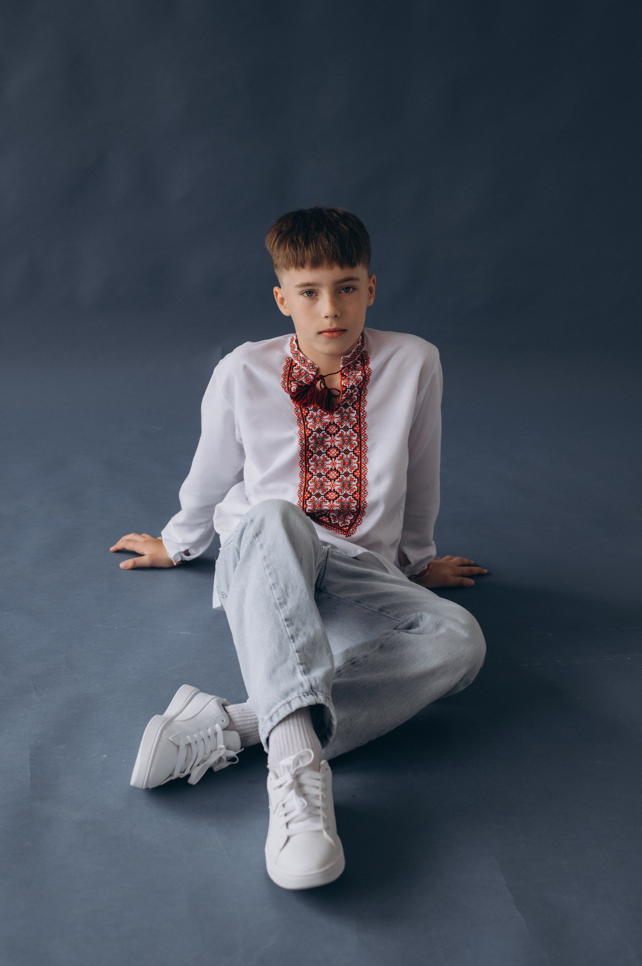 Шкільна фотосесія на віньєтки Тернопіль, фотосесія випускників Тернопіль, зйомка на віньєтки, шкільні фотоальбоми Тернопіль. Сімейний, дитячий та індивідуальний фотограф в м. Тернопіль, м. Львів