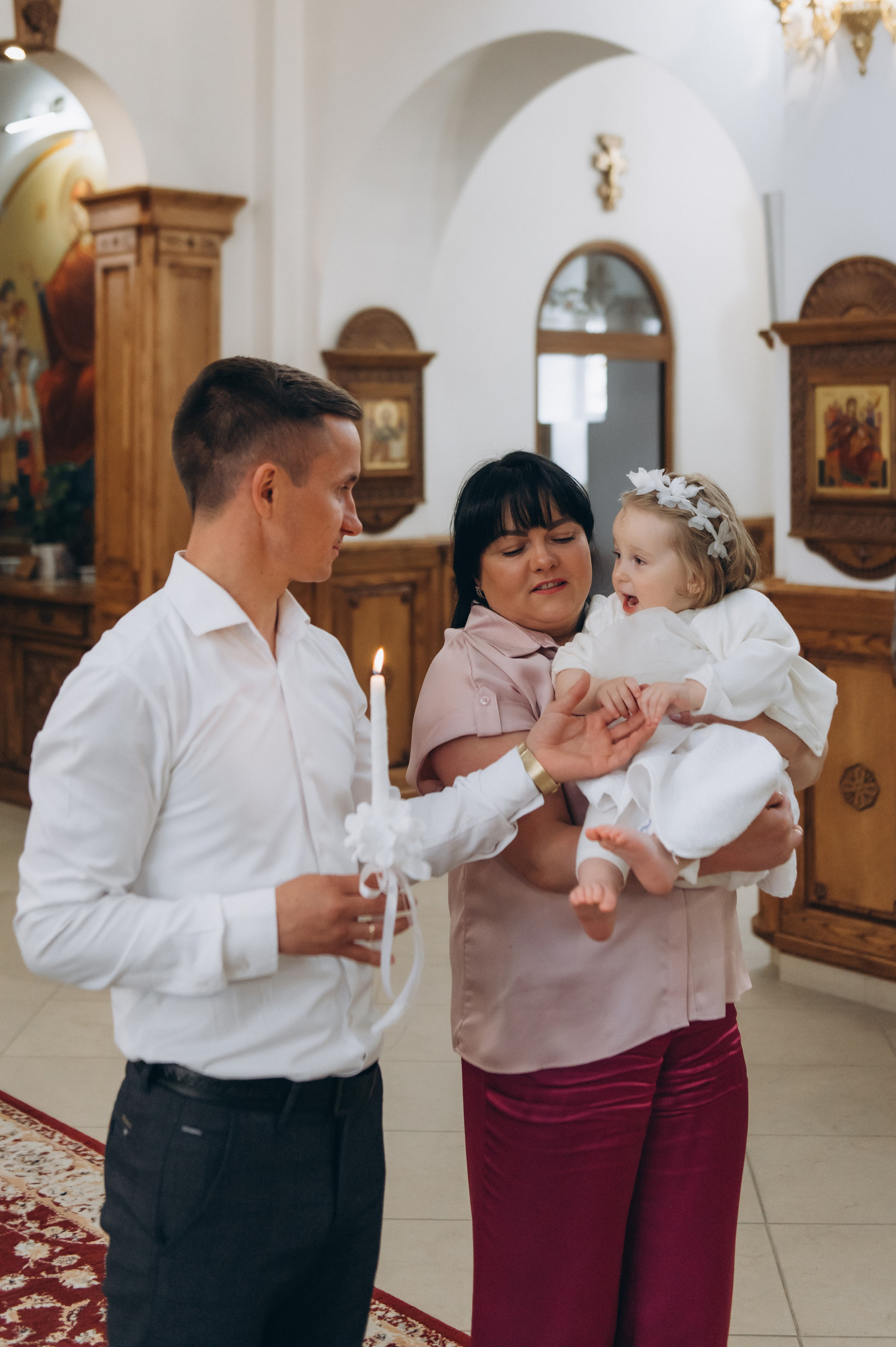 Фотосесія Хрещення Тернопіль, зйомка Хрестин Тернопіль, фотограф на хрестини Тернопіль, хрещення Львів. Сімейний, дитячий та індивідуальний фотограф в м. Тернопіль, м. Львів