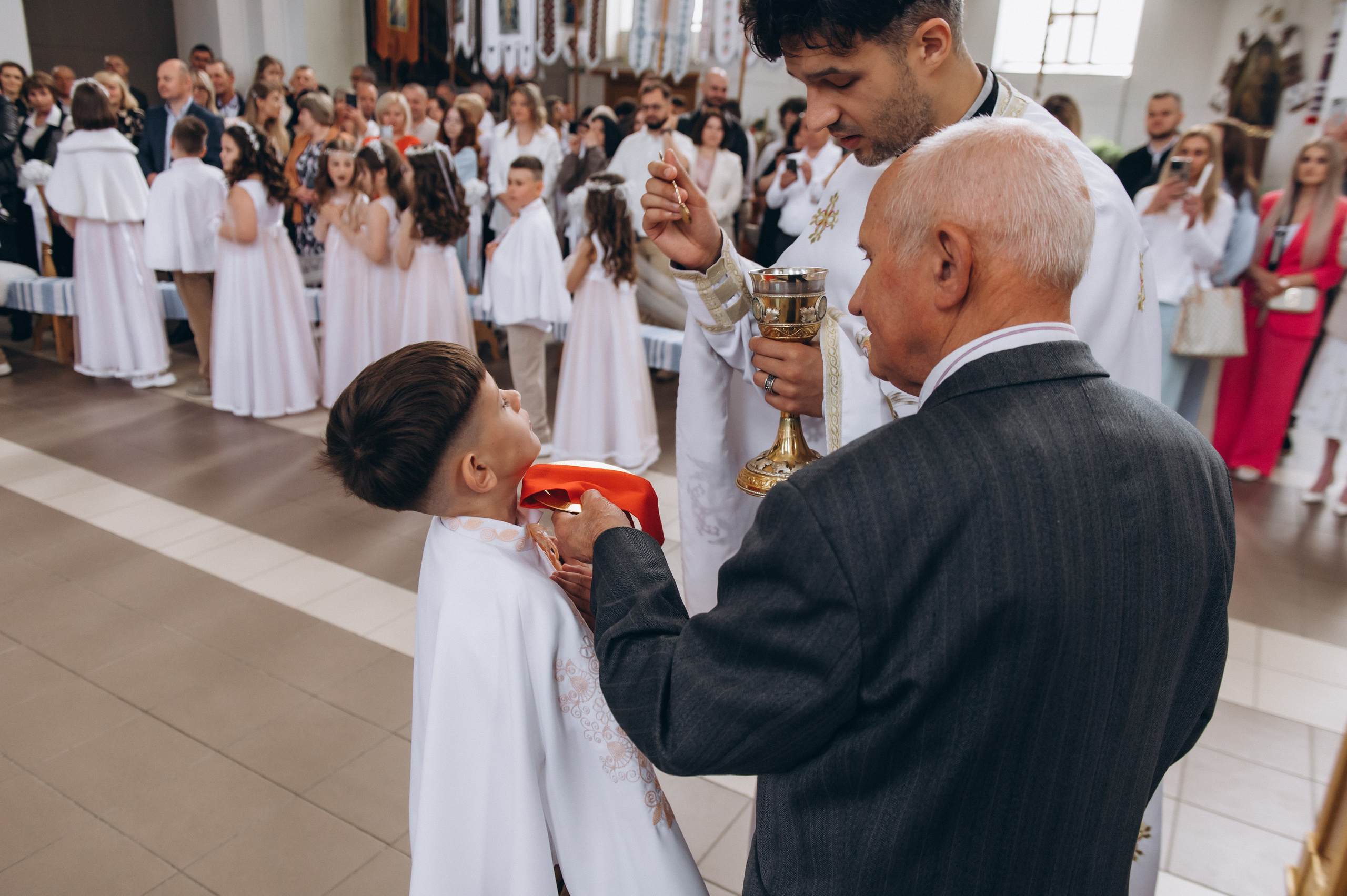 Фотосесія Причастя Тернопіль, зйомка Причастя, фотограф на Причастя Тернопіль, Причастя Львів, Причастя церква Михаїла Тернопіль. Сімейний, дитячий та індивідуальний фотограф в м. Тернопіль, м. Львів