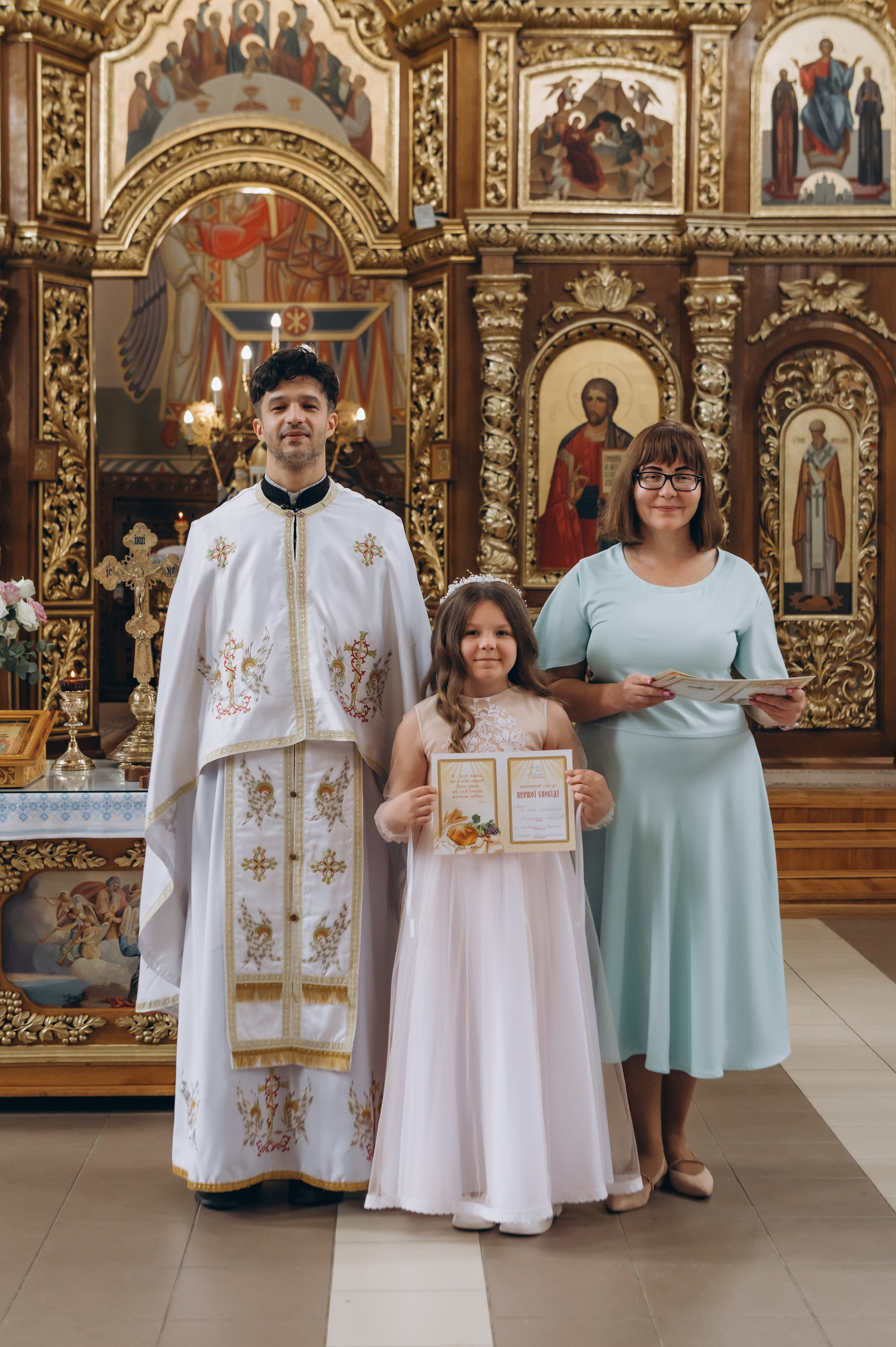 Фотосесія Причастя Тернопіль, зйомка Причастя, фотограф на Причастя Тернопіль, Причастя Львів, Причастя церква Михаїла Тернопіль. Сімейний, дитячий та індивідуальний фотограф в м. Тернопіль, м. Львів