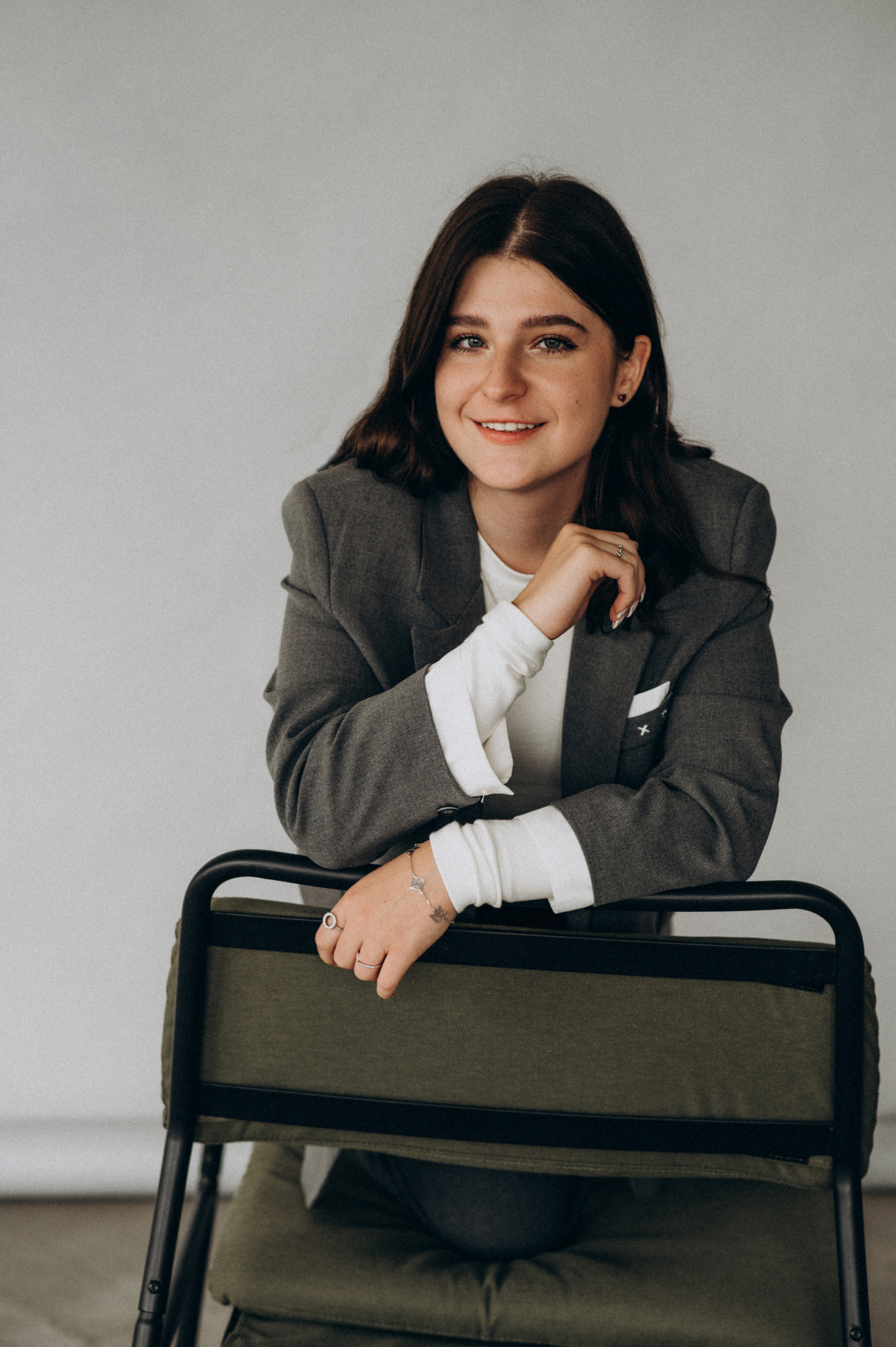 Фотосесія на віньєтки, фотосесія випускників, шкільна фотосесія. Сімейний, дитячий та індивідуальний фотограф в м. Тернопіль, м. Львів