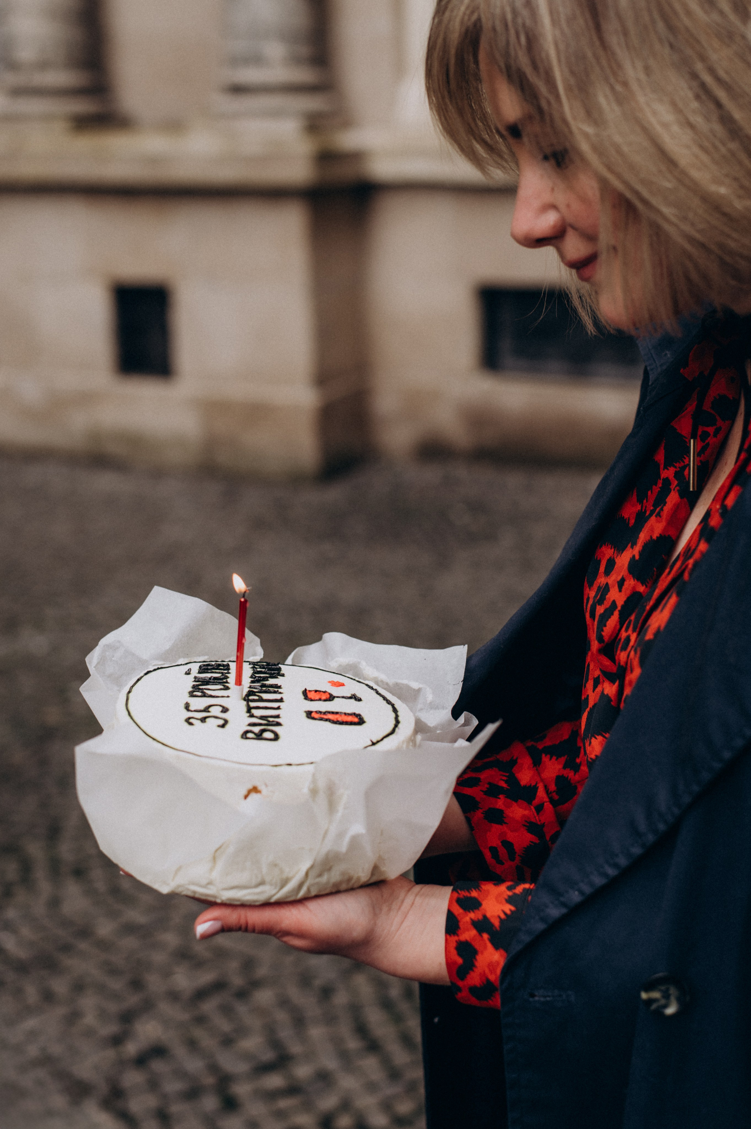 Вулична фотосесія в місті Тернопіль Львів індивідуальна зйомка. Сімейний, дитячий та індивідуальний фотограф в м. Тернопіль, м. Львів