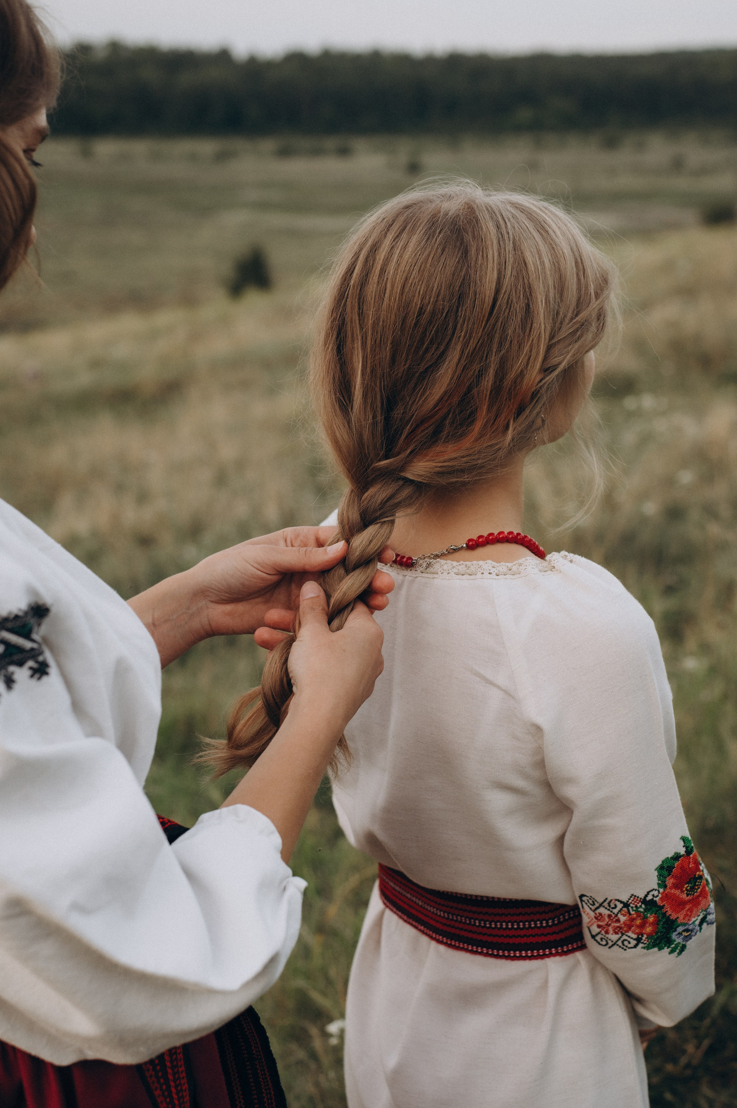 Сімейна фотосесія мами і доньки, сімейний фотограф Тернопіль, портретний фотограф, сімейна фотосесія Тернопіль, фотосесія в жоржинах. Сімейний, дитячий та індивідуальний фотограф в м. Тернопіль, м. Львів