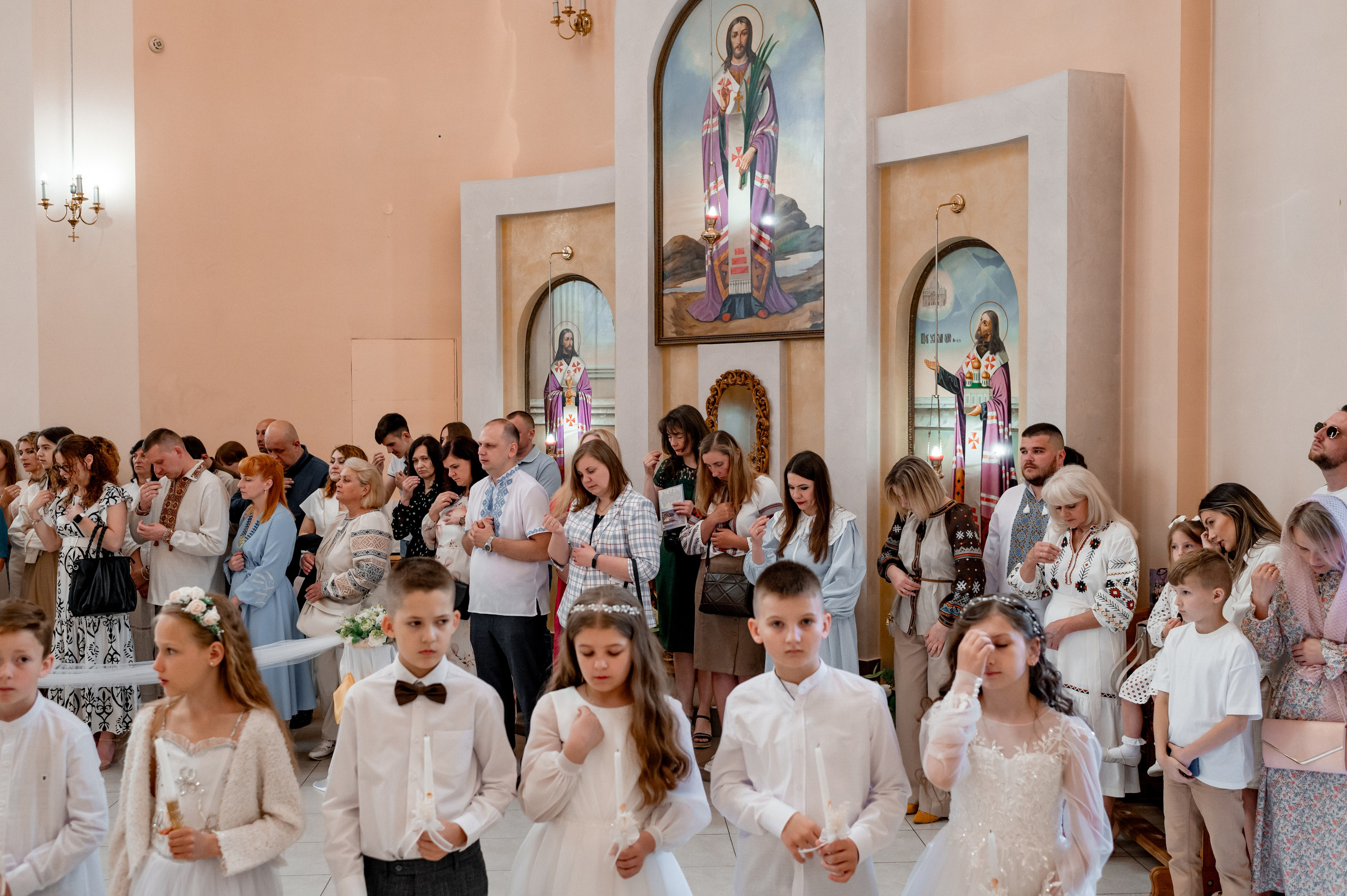 Фотосесія Першого Причастя Тернопіль, зйомка Причастя Тернопіль, Таїнство Першого Причастя Тернопіль, Катедра Причастя Тернопіль. Сімейний, дитячий та індивідуальний фотограф в м. Тернопіль, м. Львів