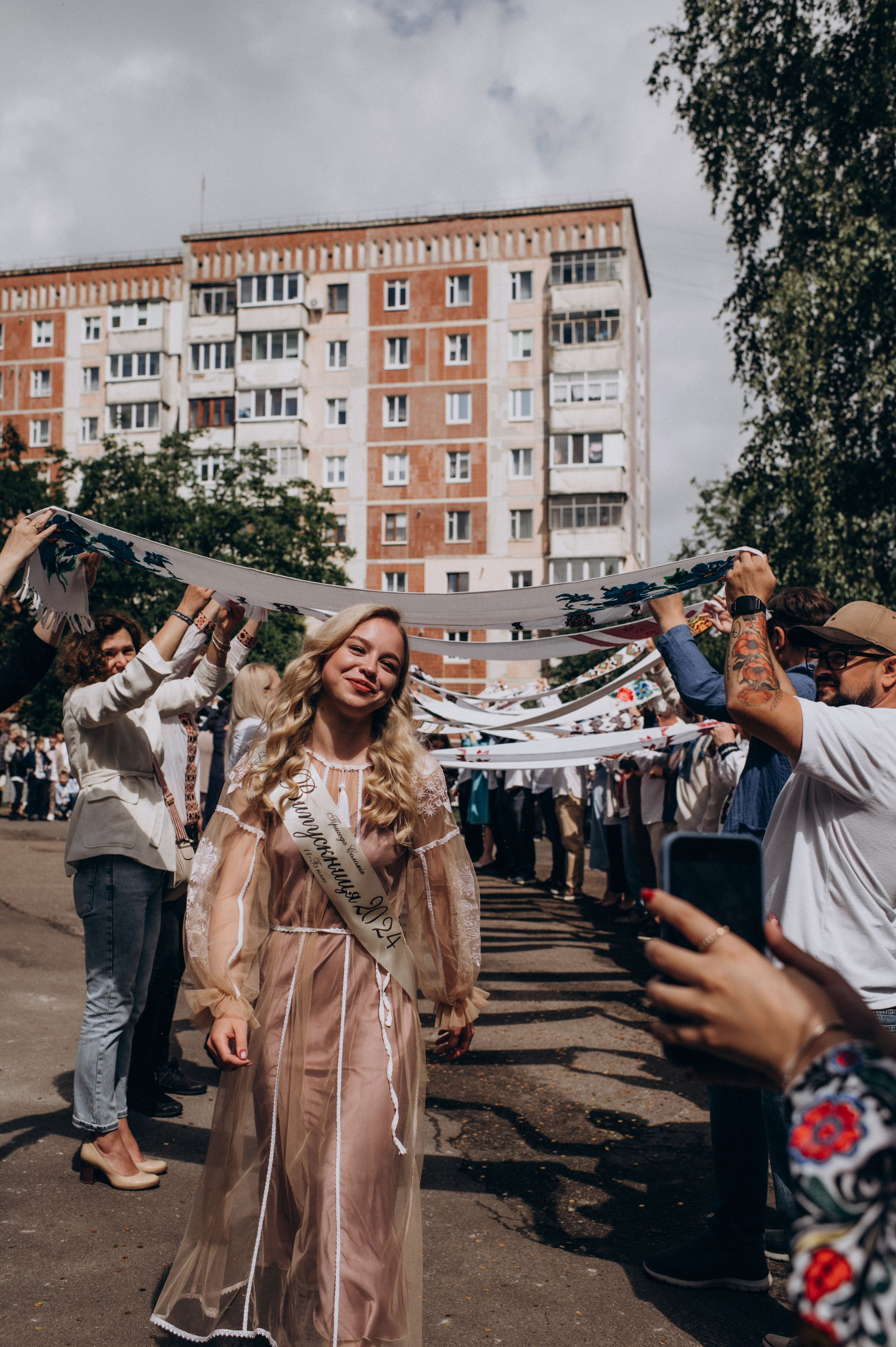 Фотосесія останнього дзвоника, фотосесія випускників Тернопіль, випускний 2024. Сімейний, дитячий та індивідуальний фотограф в м. Тернопіль, м. Львів