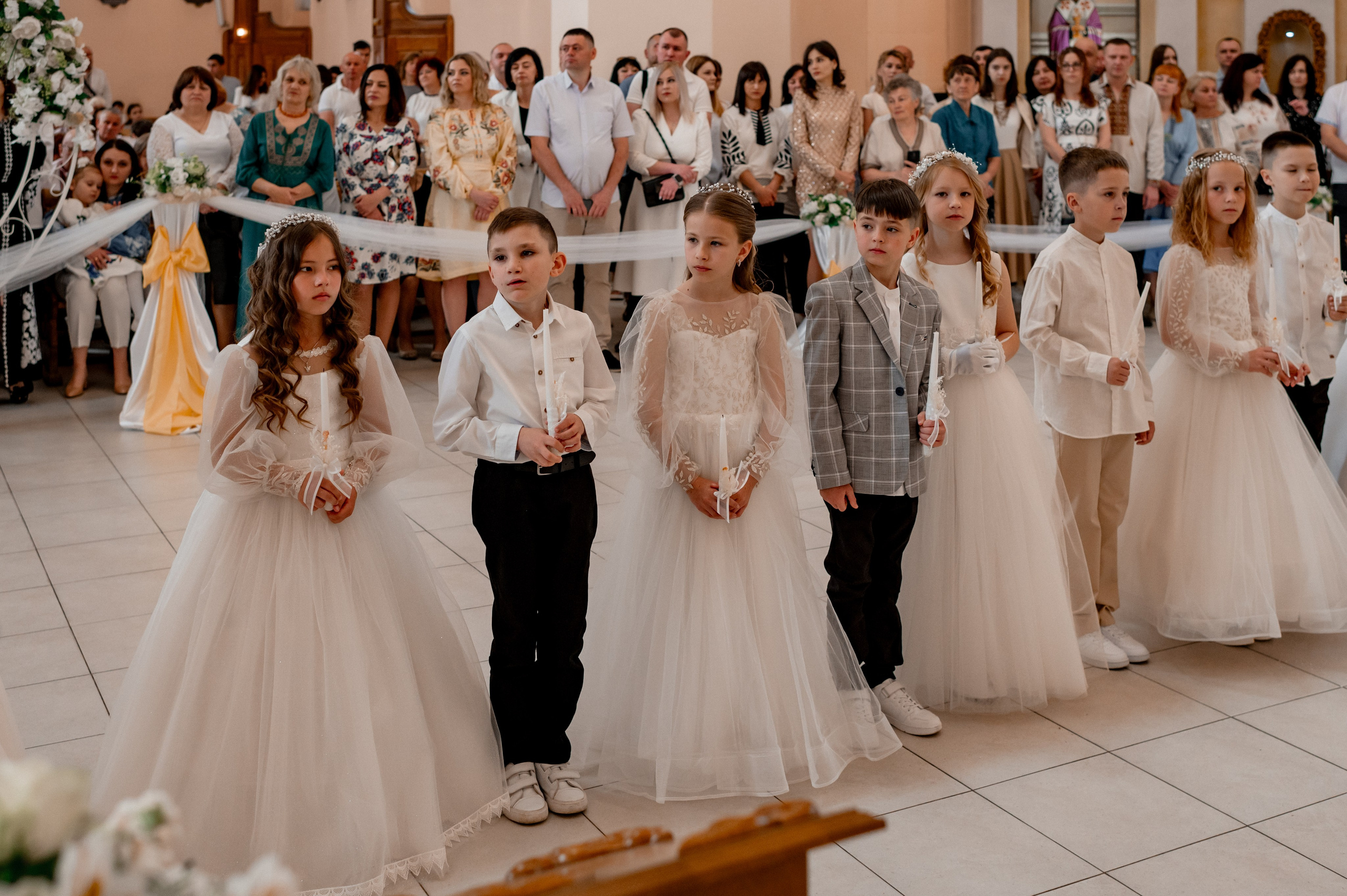 Фотосесія Першого Причастя Тернопіль, зйомка Причастя Тернопіль, Таїнство Першого Причастя Тернопіль, Катедра Причастя Тернопіль. Сімейний, дитячий та індивідуальний фотограф в м. Тернопіль, м. Львів