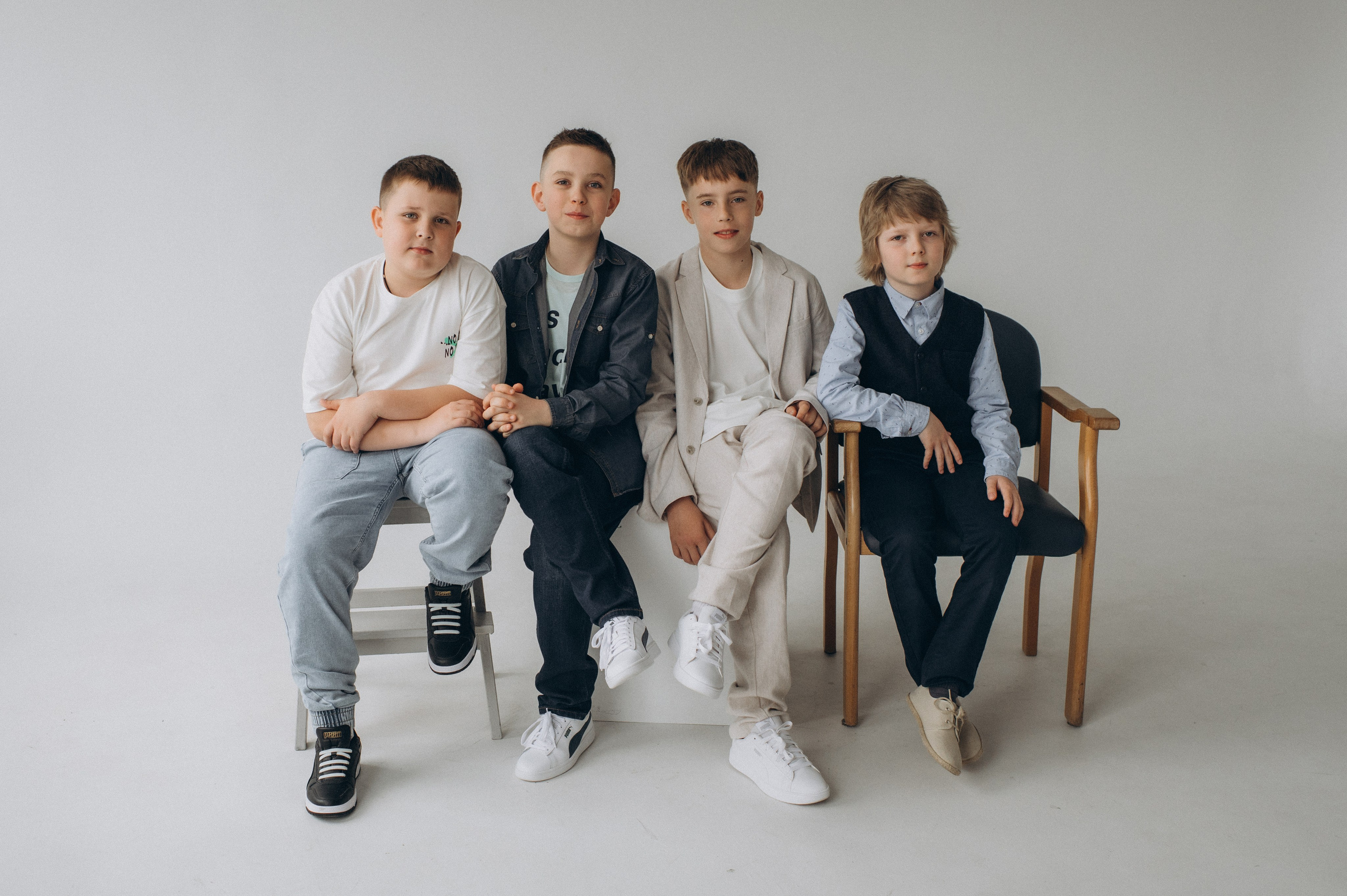 Шкільна фотосесія на віньєтки Тернопіль, фотосесія випускників Тернопіль, зйомка на віньєтки, шкільні фотоальбоми Тернопіль. Сімейний, дитячий та індивідуальний фотограф в м. Тернопіль, м. Львів