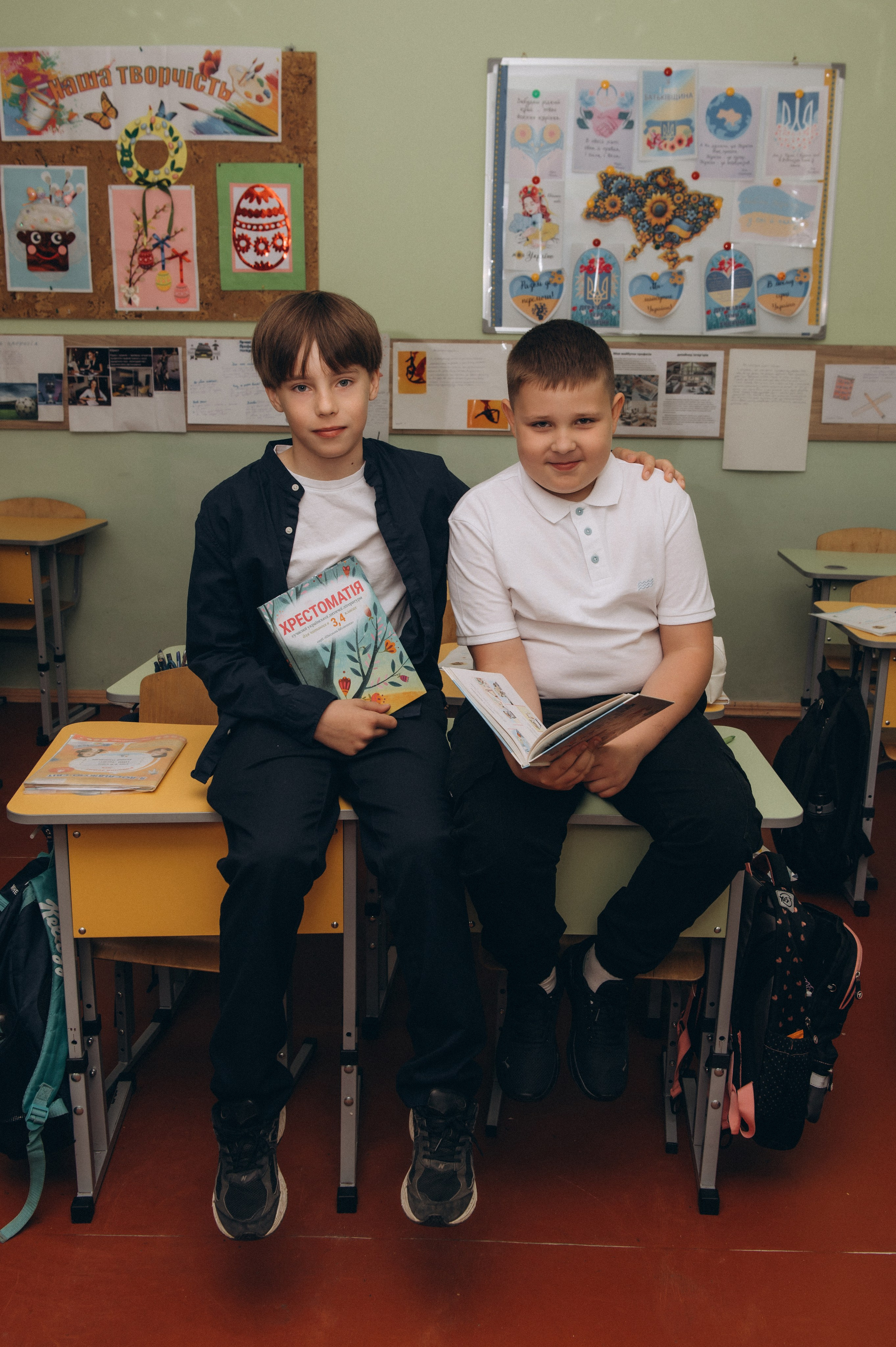 Шкільна фотосесія на віньєтки Тернопіль, фотосесія випускників Тернопіль, зйомка на віньєтки, шкільні фотоальбоми Тернопіль. Сімейний, дитячий та індивідуальний фотограф в м. Тернопіль, м. Львів