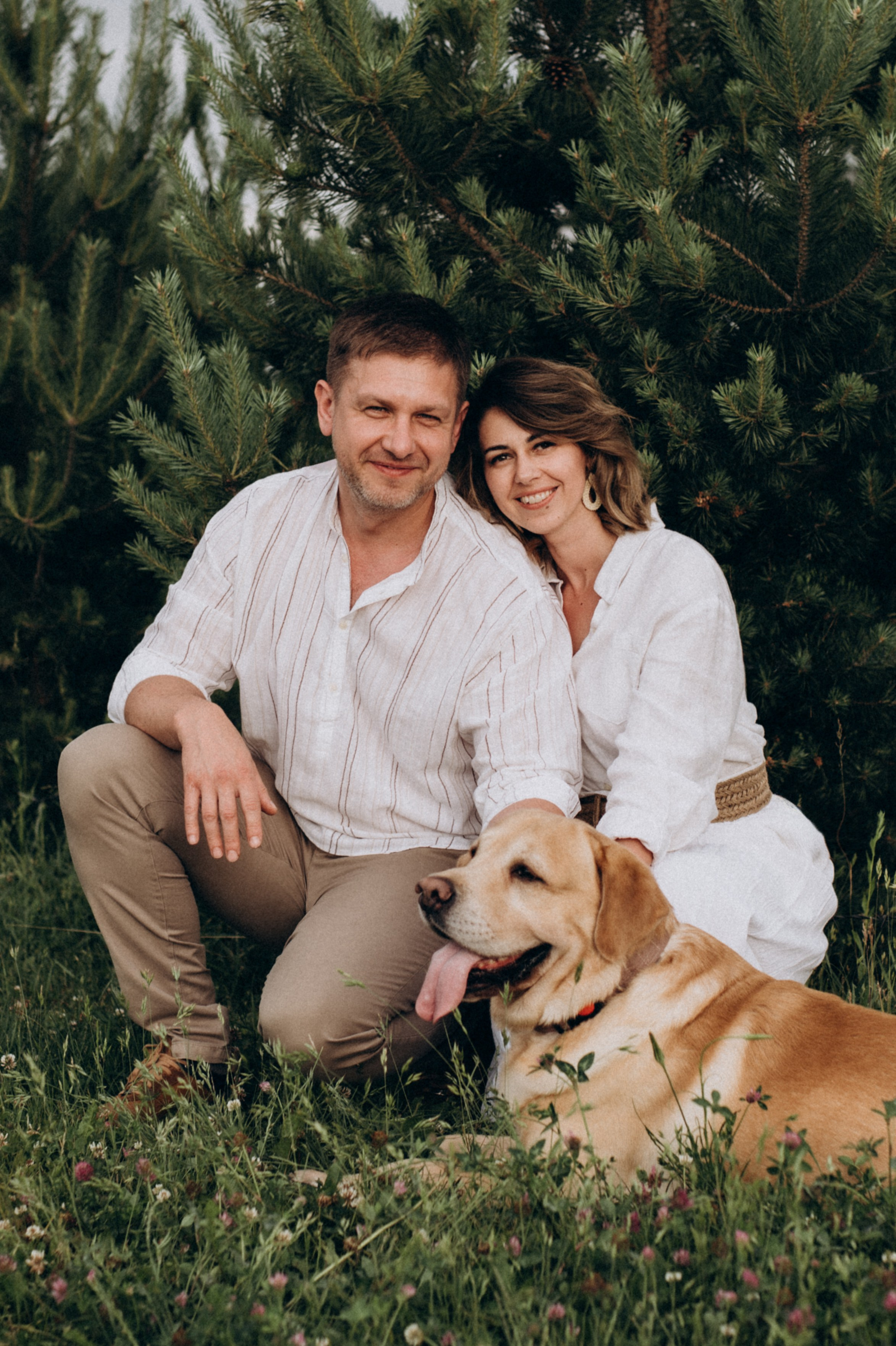 Сімейна фотосесія на природі, зйомка з собакою, фотосесія лавсторі Тернопіль. Сімейний, дитячий та індивідуальний фотограф в м. Тернопіль, м. Львів