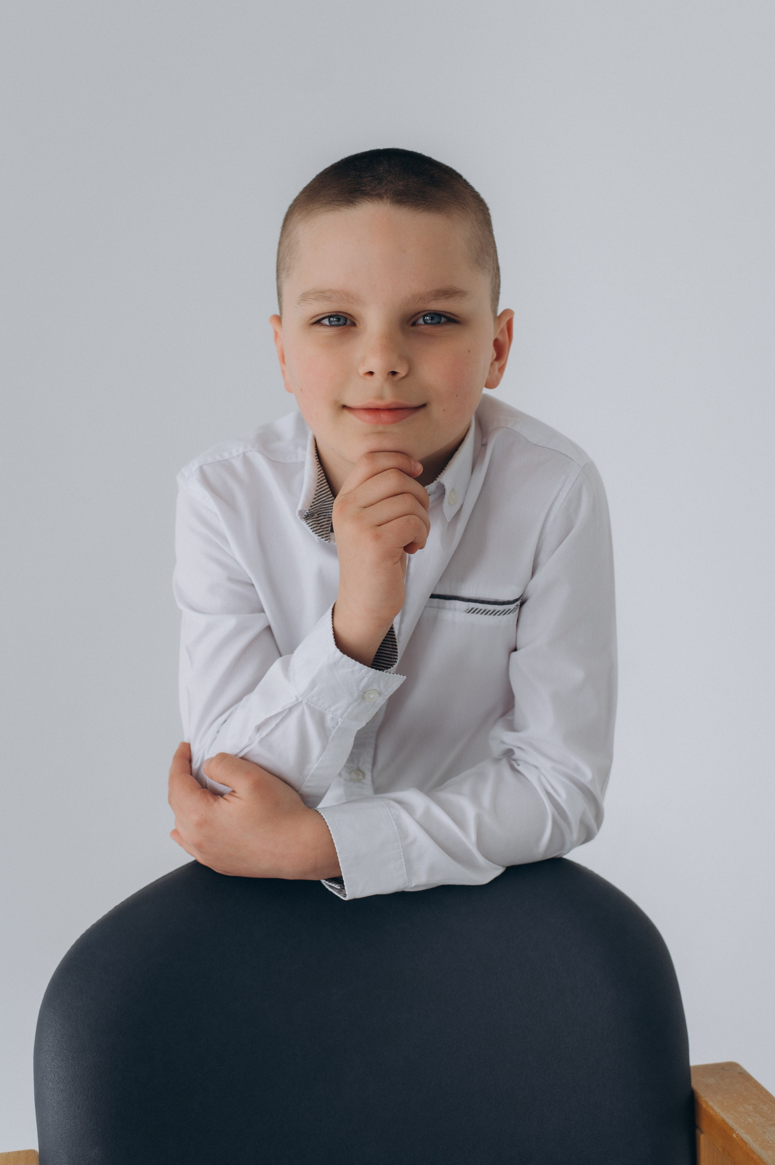 Шкільна фотосесія на віньєтки Тернопіль, шкільні альбоми, фотосесія випускників Тернопіль, випускний альбом, фотограф випускний Тернопіль. Сімейний, дитячий та індивідуальний фотограф в м. Тернопіль, м. Львів