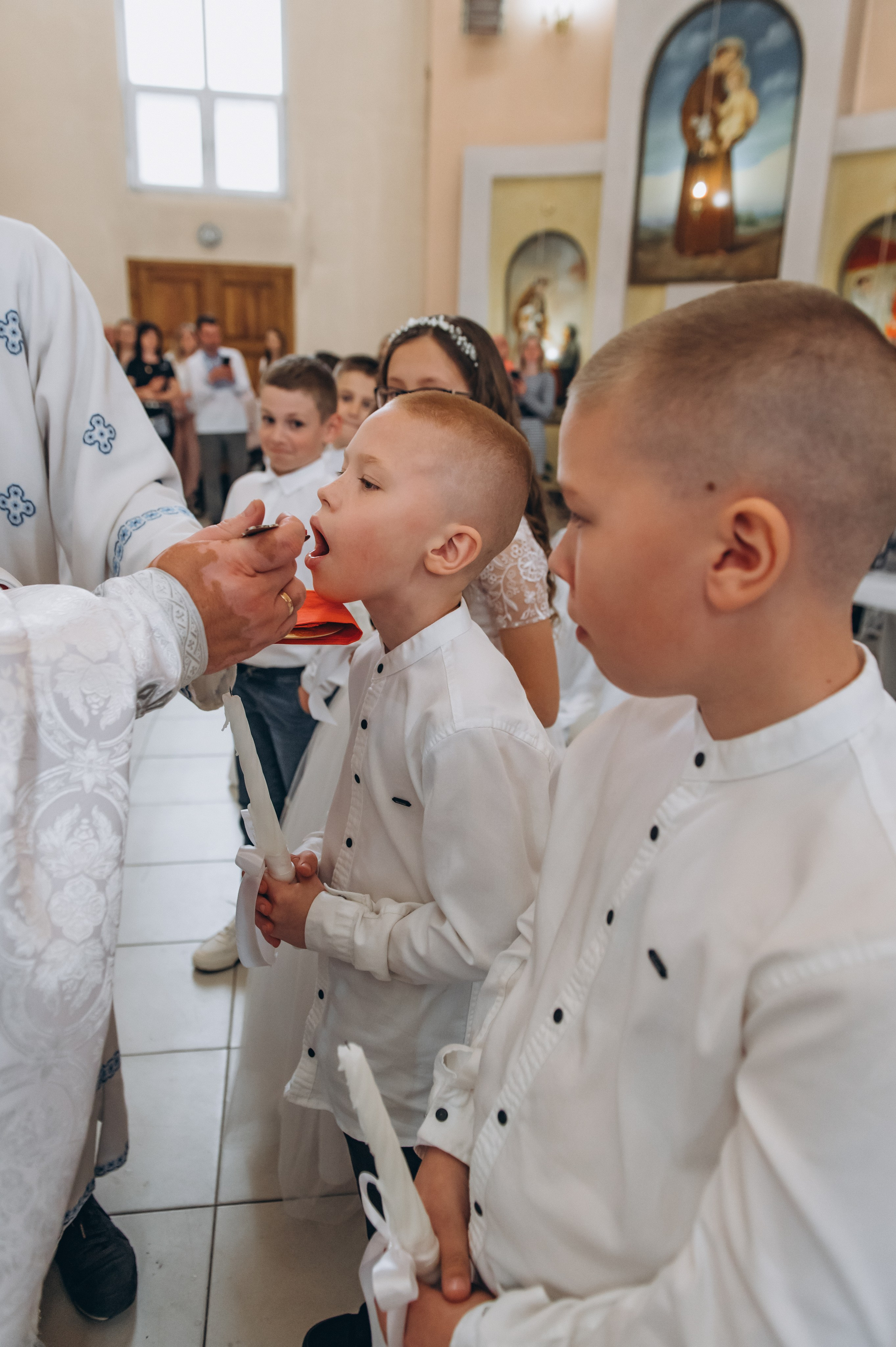 Фотосесія Причастя Тернопіль, зйомка Причастя, фотограф на Причастя Тернопіль, Причастя Львів, церква Петра і Павла. Сімейний, дитячий та індивідуальний фотограф в м. Тернопіль, м. Львів