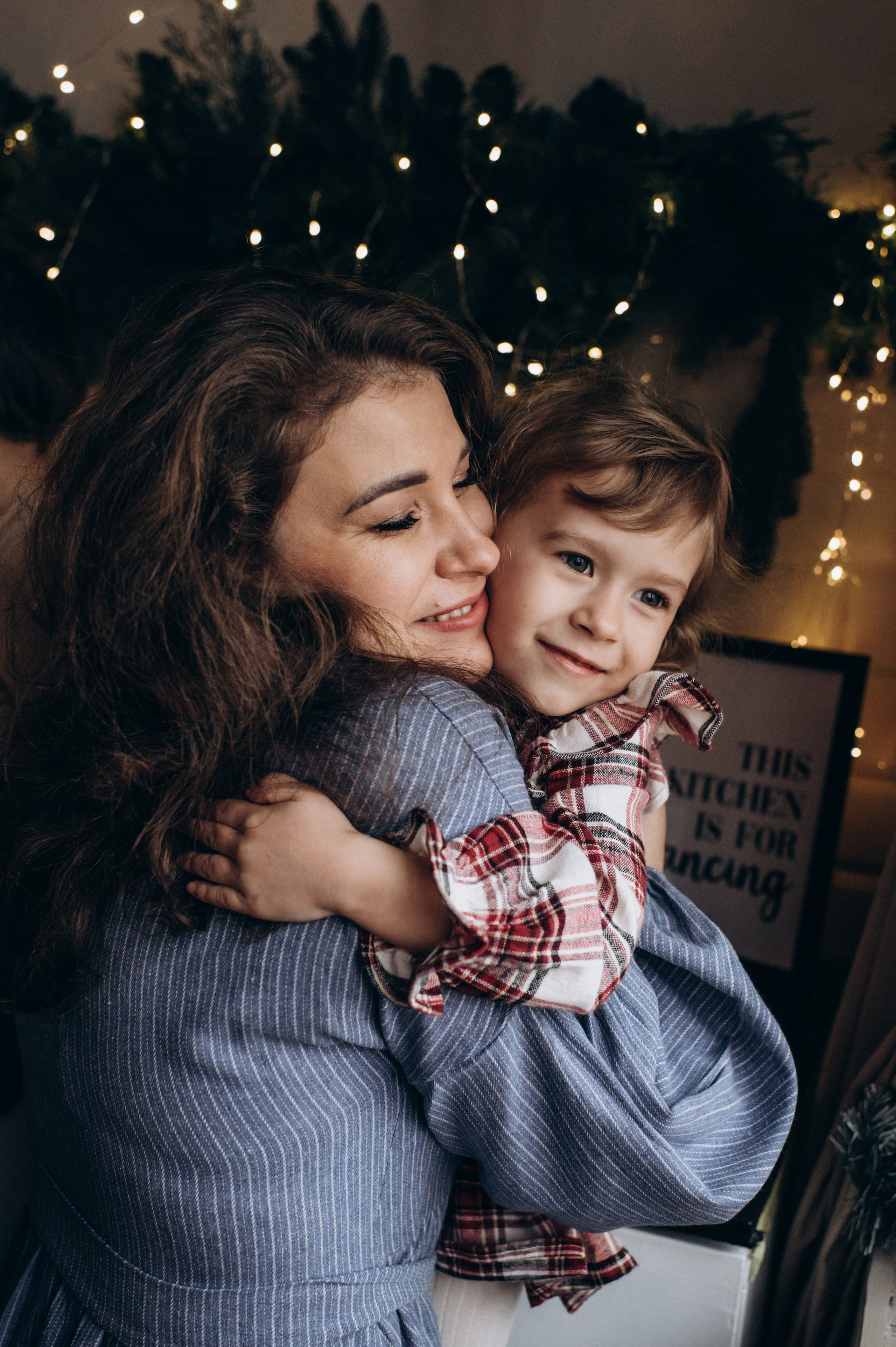 Новорічна сімейна зйомка у студії. Сімейний, дитячий та індивідуальний фотограф в м. Тернопіль, м. Львів