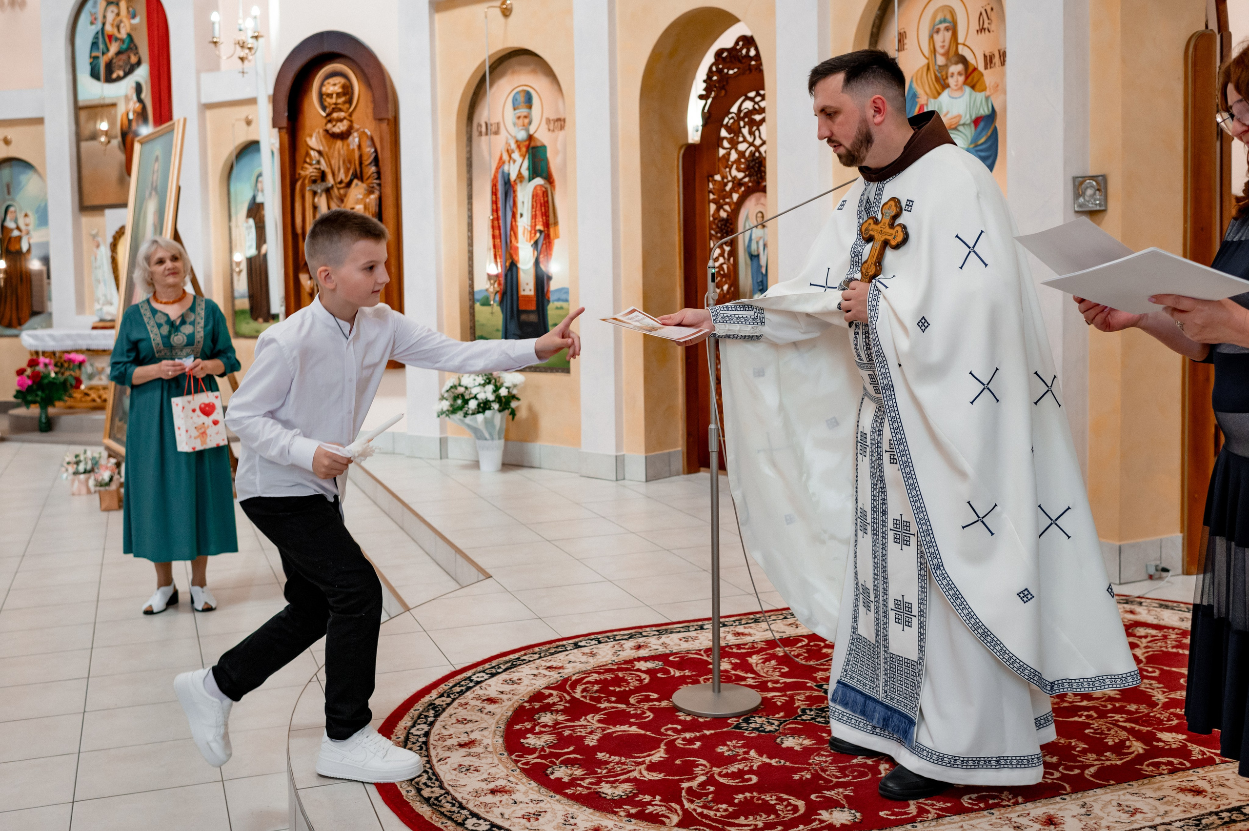 Фотосесія Першого Причастя Тернопіль, зйомка Причастя Тернопіль, Таїнство Першого Причастя Тернопіль, Катедра Причастя Тернопіль. Сімейний, дитячий та індивідуальний фотограф в м. Тернопіль, м. Львів