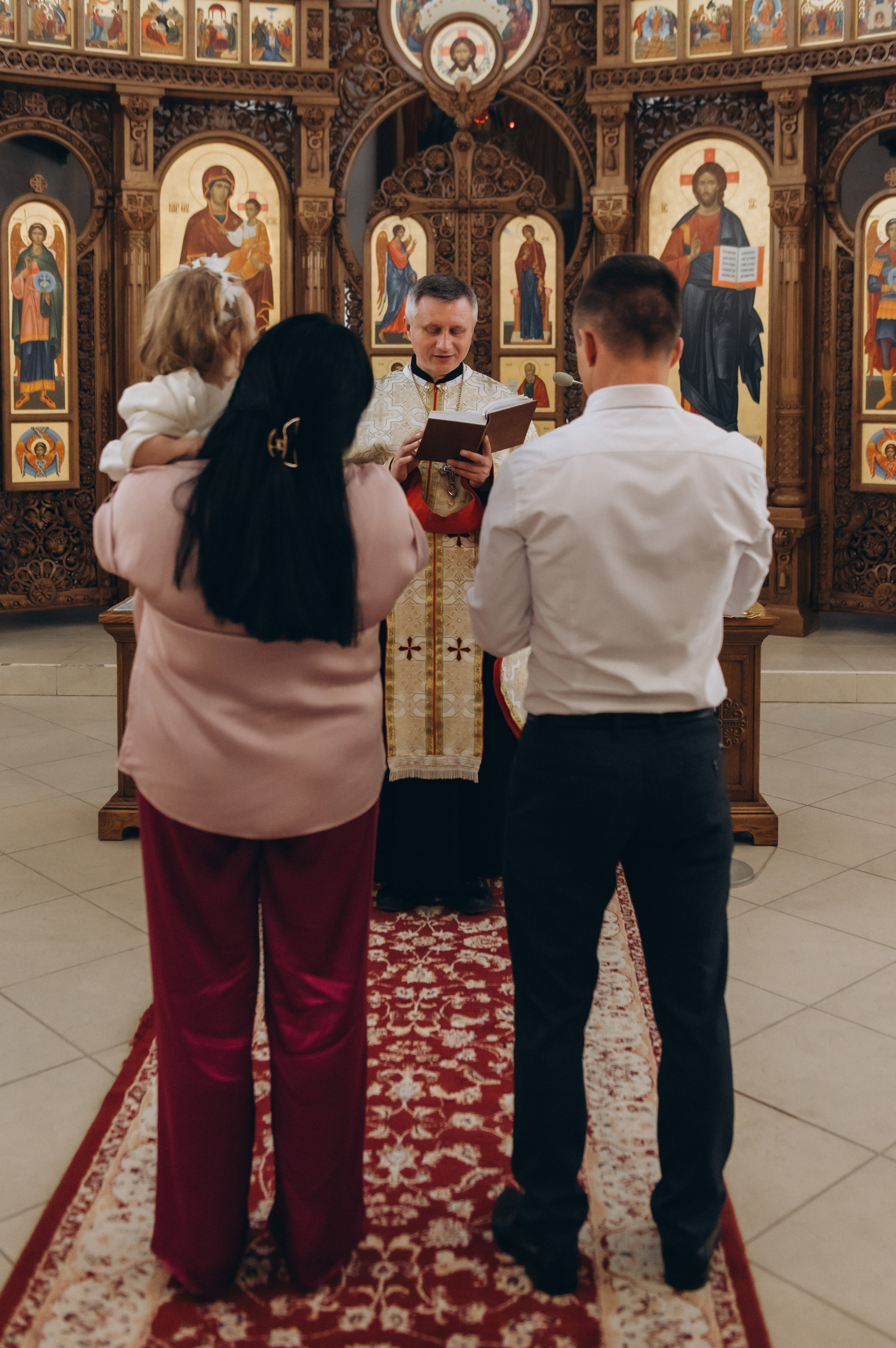 Фотосесія Хрещення Тернопіль, зйомка Хрестин Тернопіль, фотограф на хрестини Тернопіль, хрещення Львів. Сімейний, дитячий та індивідуальний фотограф в м. Тернопіль, м. Львів