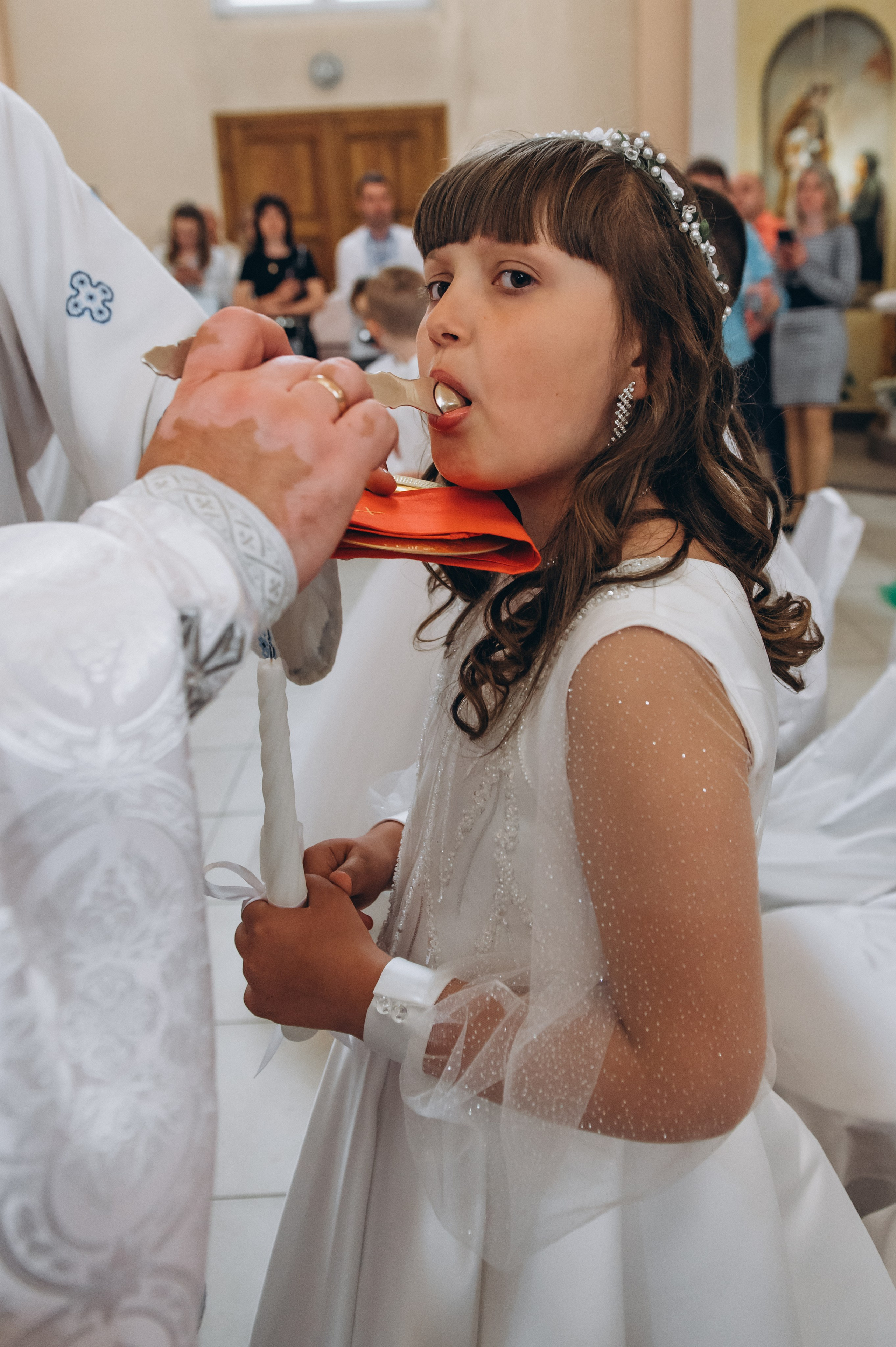 Фотосесія Причастя Тернопіль, зйомка Причастя, фотограф на Причастя Тернопіль, Причастя Львів, церква Петра і Павла. Сімейний, дитячий та індивідуальний фотограф в м. Тернопіль, м. Львів