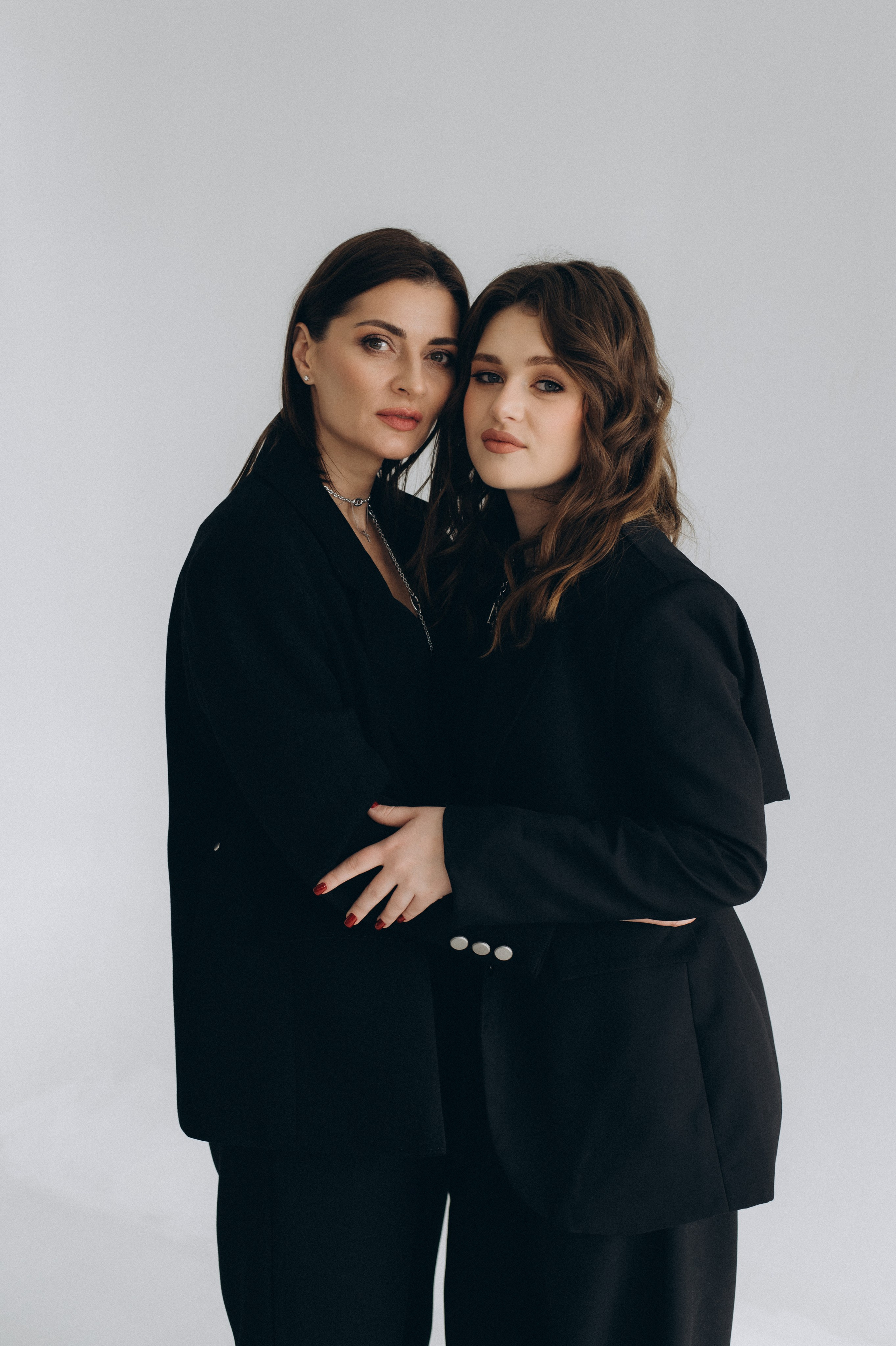 Сімейна фотосесія мами і донечок, сімейний фотограф Тернопіль, портретний фотограф Тернопіль, портретна фотосесія Львів. Сімейний, дитячий та індивідуальний фотограф в м. Тернопіль, м. Львів