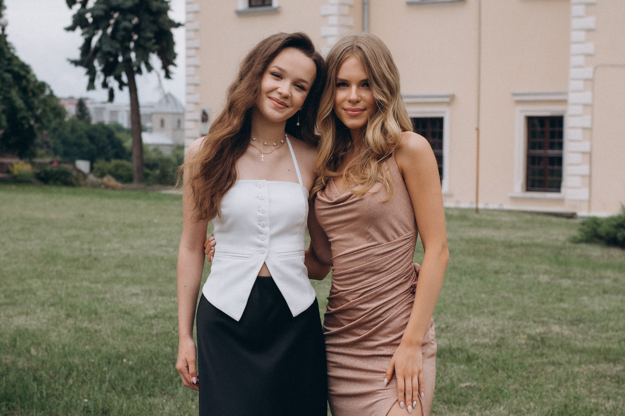 Випускники 2025, фотосесія випускного Тернопіль, фотосесія випускників Тернопіль, зйомка випускного, фотосесія випускного. Сімейний, дитячий та індивідуальний фотограф в м. Тернопіль, м. Львів