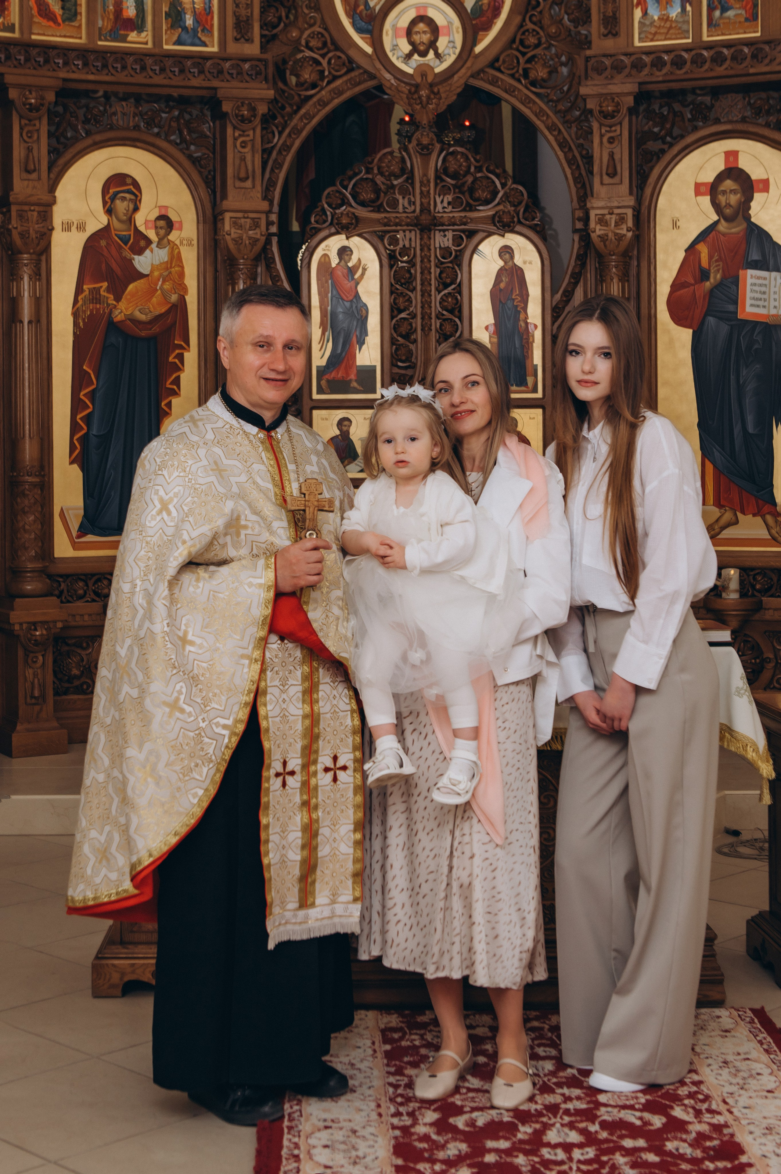 Фотосесія Хрещення Тернопіль, зйомка Хрестин Тернопіль, фотограф на хрестини Тернопіль, хрещення Львів. Сімейний, дитячий та індивідуальний фотограф в м. Тернопіль, м. Львів