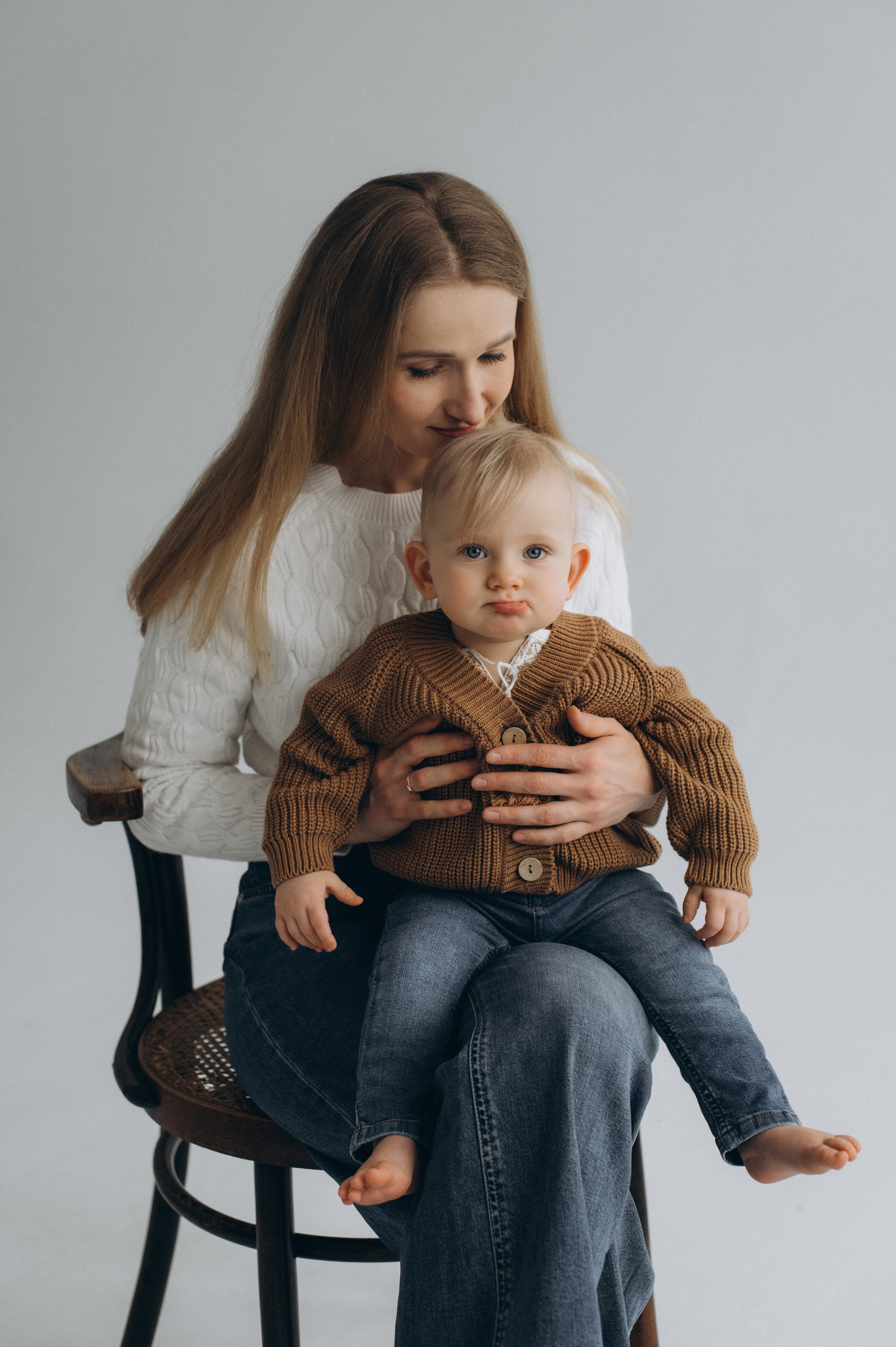 Зйомка дня народження дитини, фотосесія 1 рік Тернопіль, сімейний фотограф Тернопіль, сімейна фотосесія Тернопіль, перший тортик малюка. Сімейний, дитячий та індивідуальний фотограф в м. Тернопіль, м. Львів