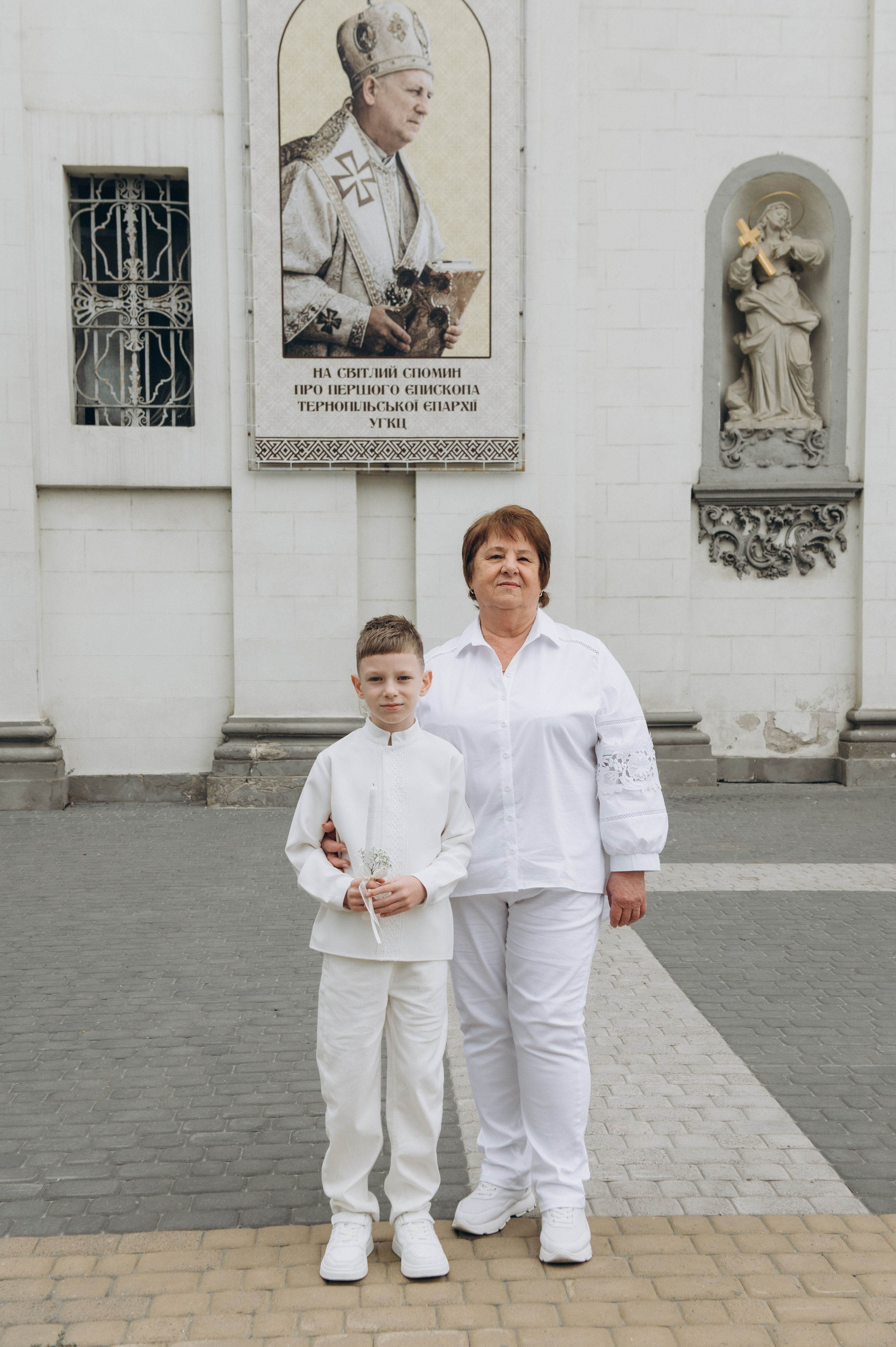 Фотосесія Першого Причастя Тернопіль, фотосесія Причастя Тернопіль, Таїнство Першого Причастя Тернопіль, Катедра Причастя Тернопіль. Сімейний, дитячий та індивідуальний фотограф в м. Тернопіль, м. Львів