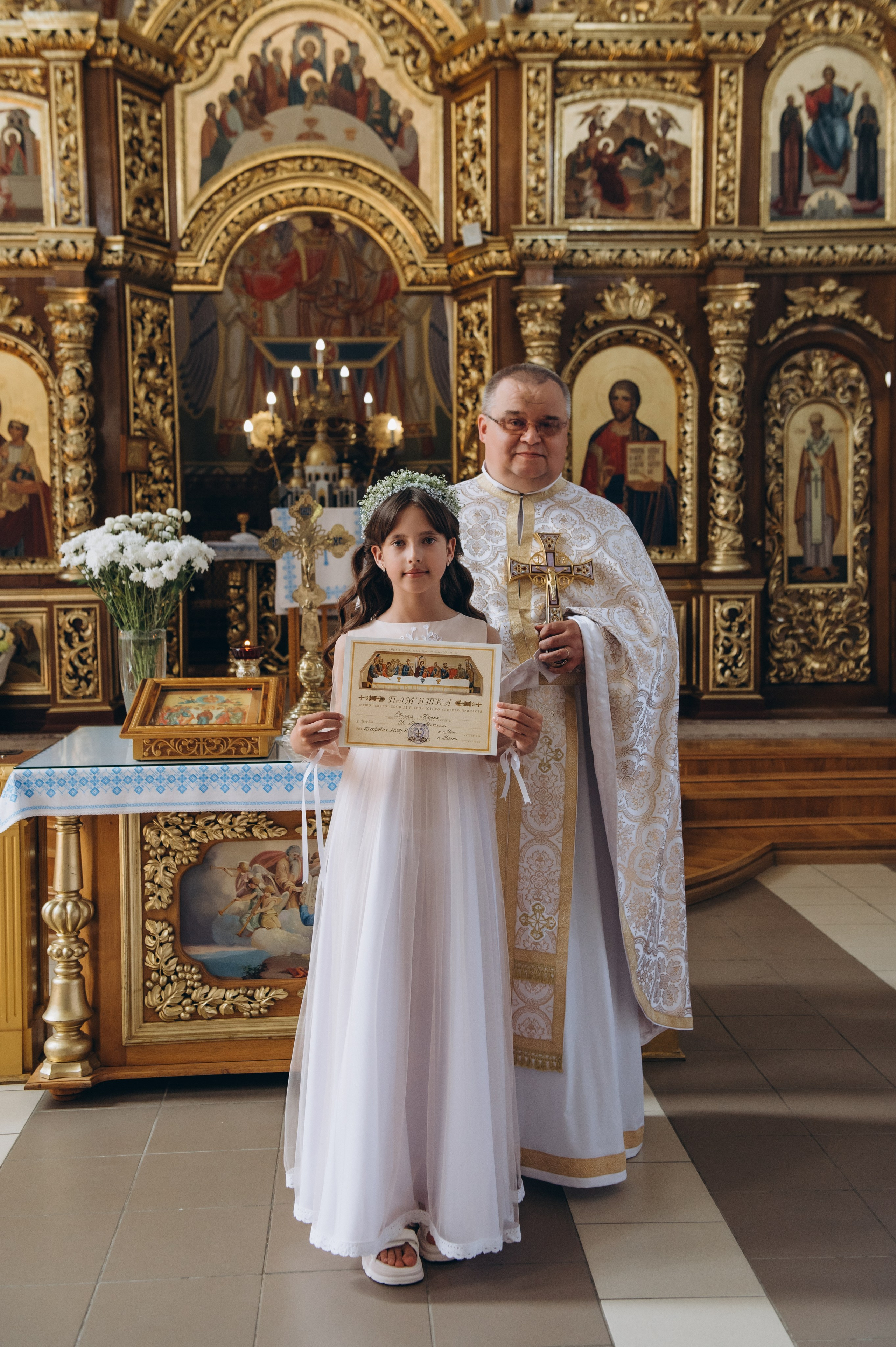 Фотосесія Причастя Тернопіль церква Св Михаїла, фотограф на Причастя Тернопіль, фотосесія Літургії Причастя Тернопіль. Сімейний, дитячий та індивідуальний фотограф в м. Тернопіль, м. Львів