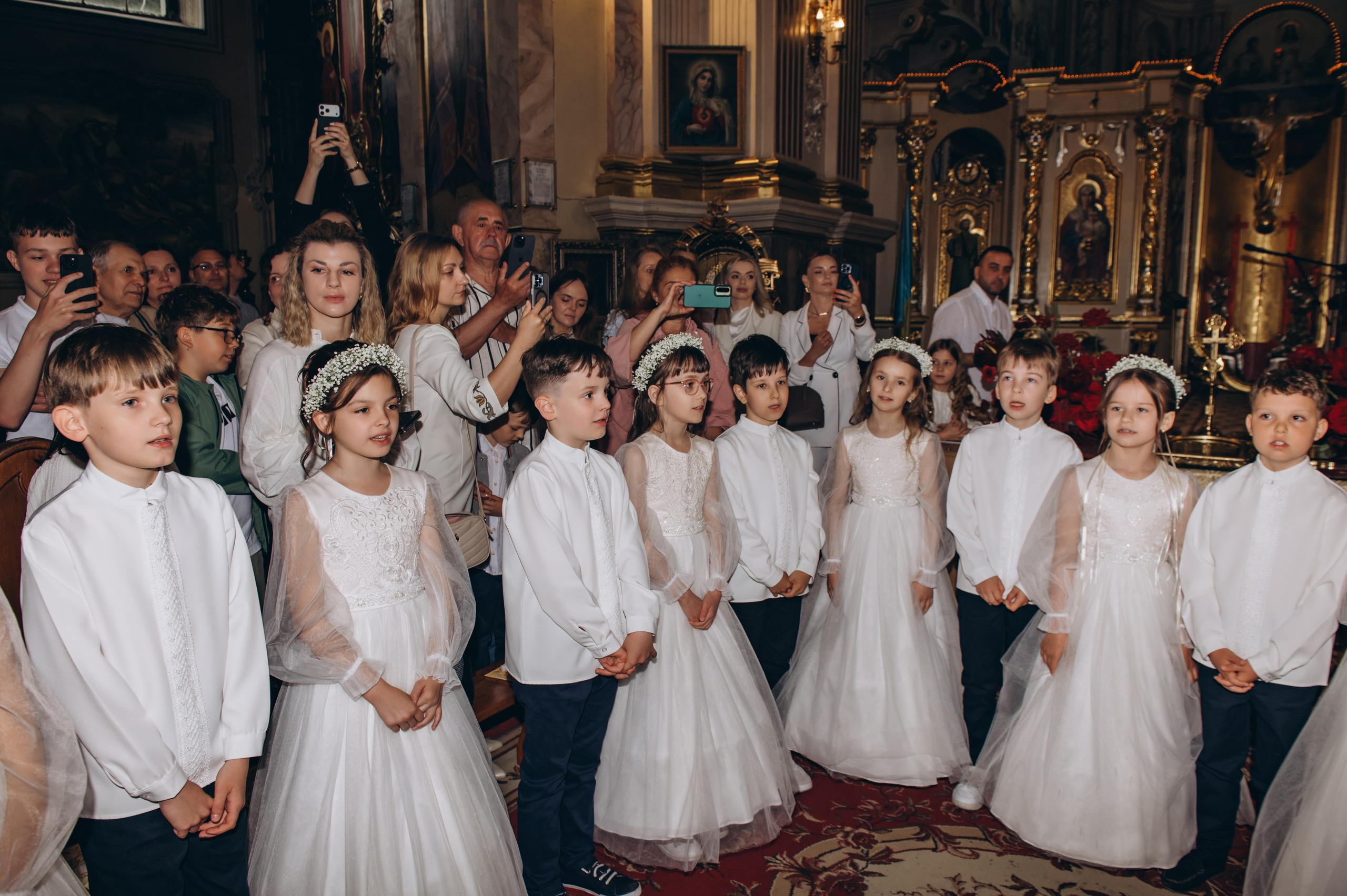 Фотосесія Першого Причастя Тернопіль, фотосесія Причастя Тернопіль, Таїнство Першого Причастя Тернопіль, Катедра Причастя Тернопіль. Сімейний, дитячий та індивідуальний фотограф в м. Тернопіль, м. Львів