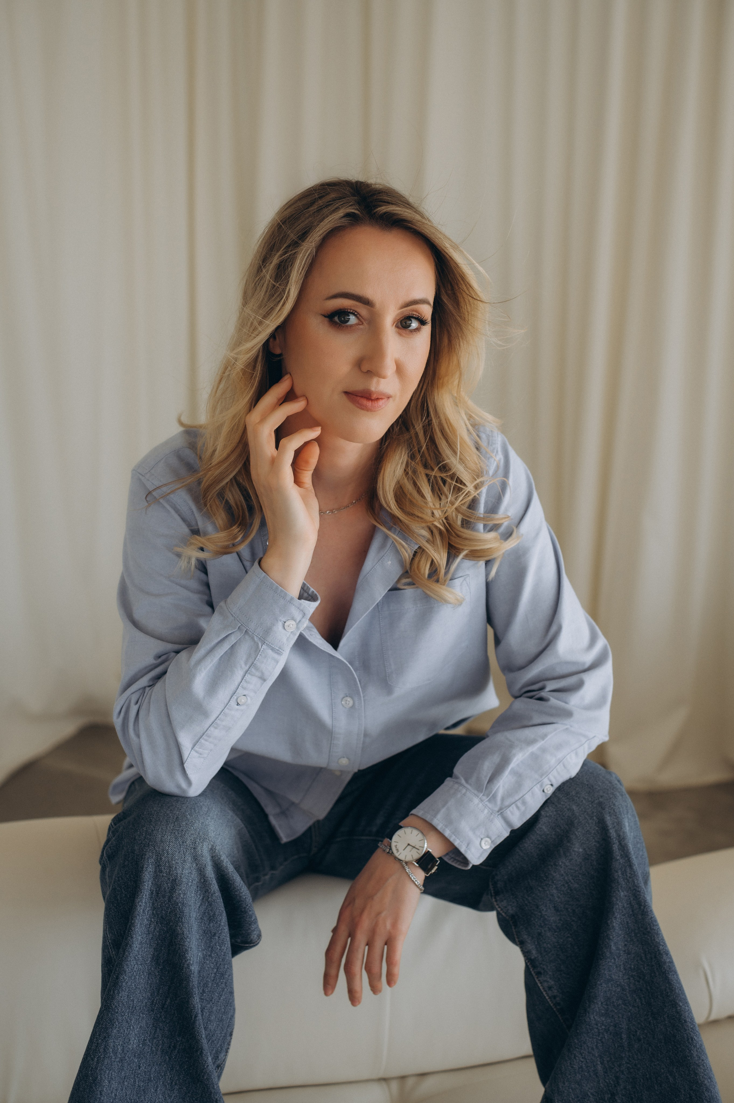 Портретна фотосесія, індивідуальна фотосесія Тернопіль, портретний фотограф Тернопіль, студійна фотосесія Тернопіль, фотосесія у студії. Сімейний, дитячий та індивідуальний фотограф в м. Тернопіль, м. Львів